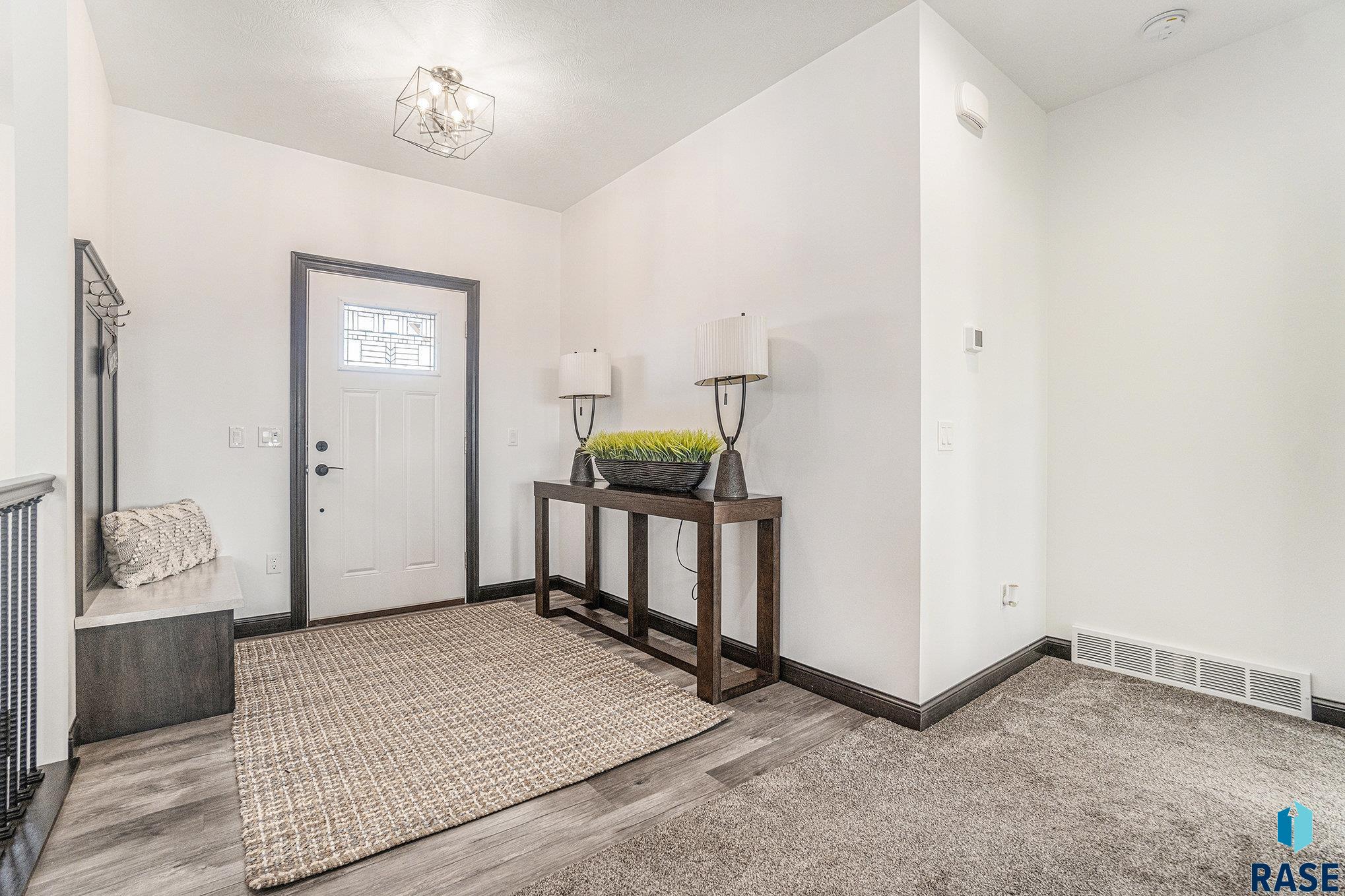 27235 Regal Ct Court, Sioux Falls, South Dakota image 8