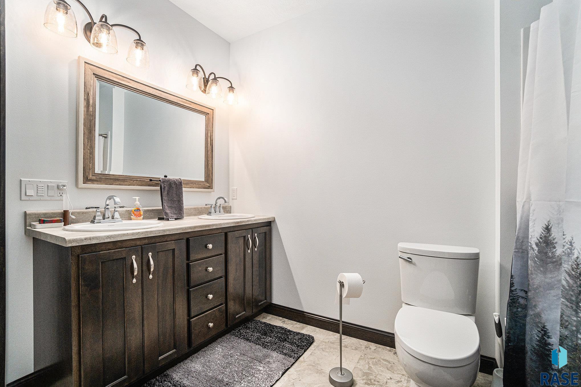 27235 Regal Ct Court, Sioux Falls, South Dakota image 35