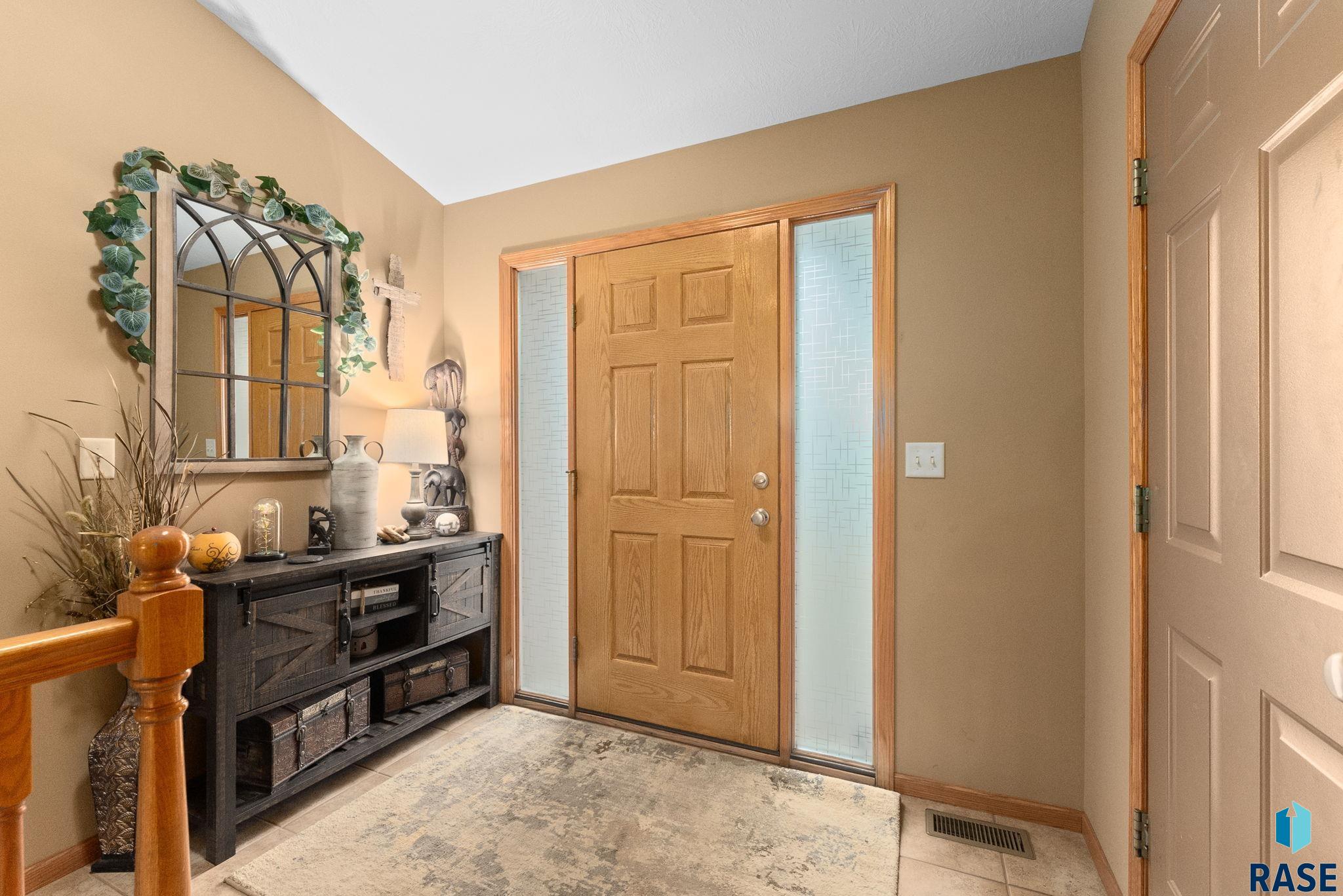 5544 Wexford Ct Court, Sioux Falls, South Dakota image 3