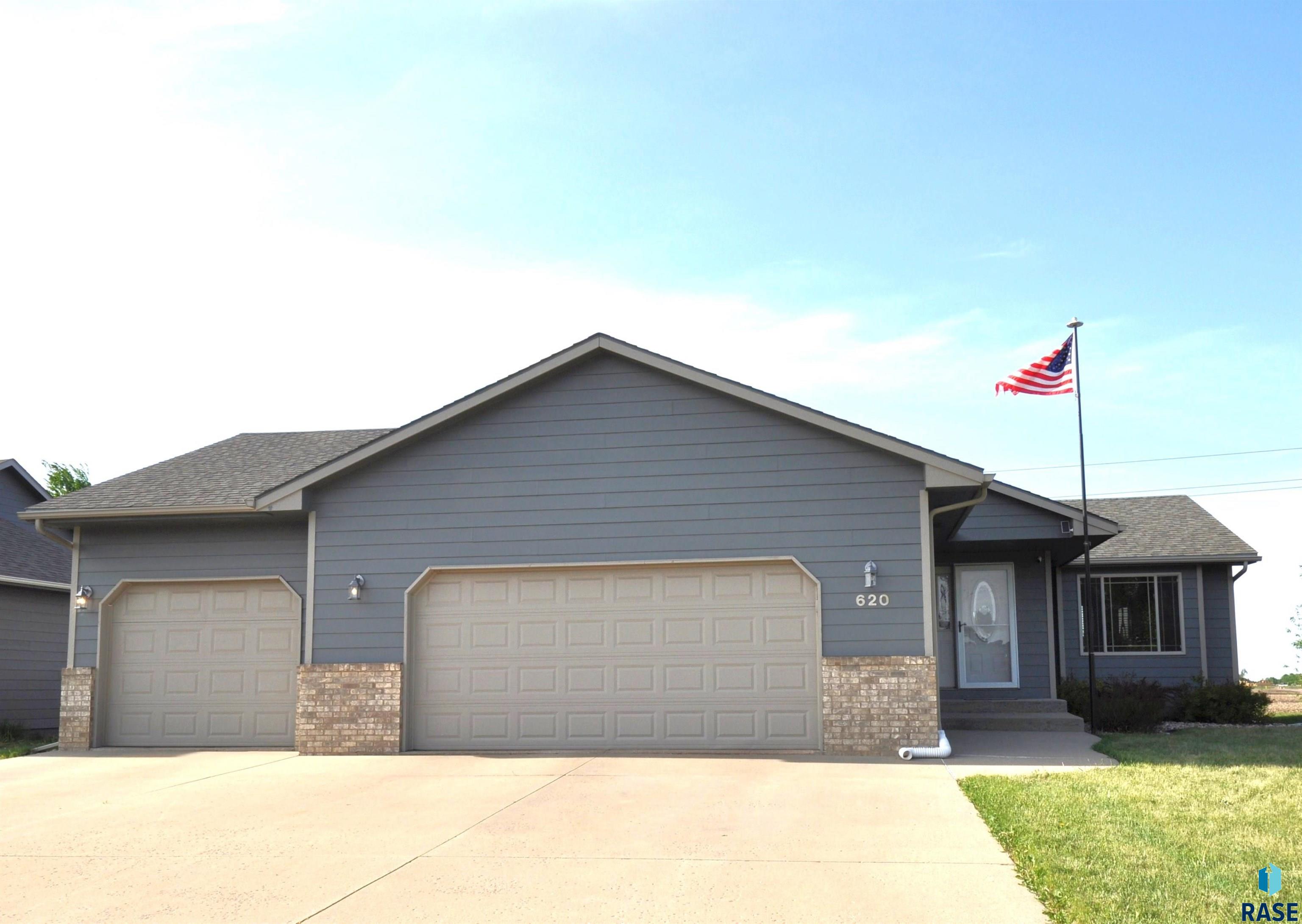 620 St Gregory St Street, Harrisburg, South Dakota image 1