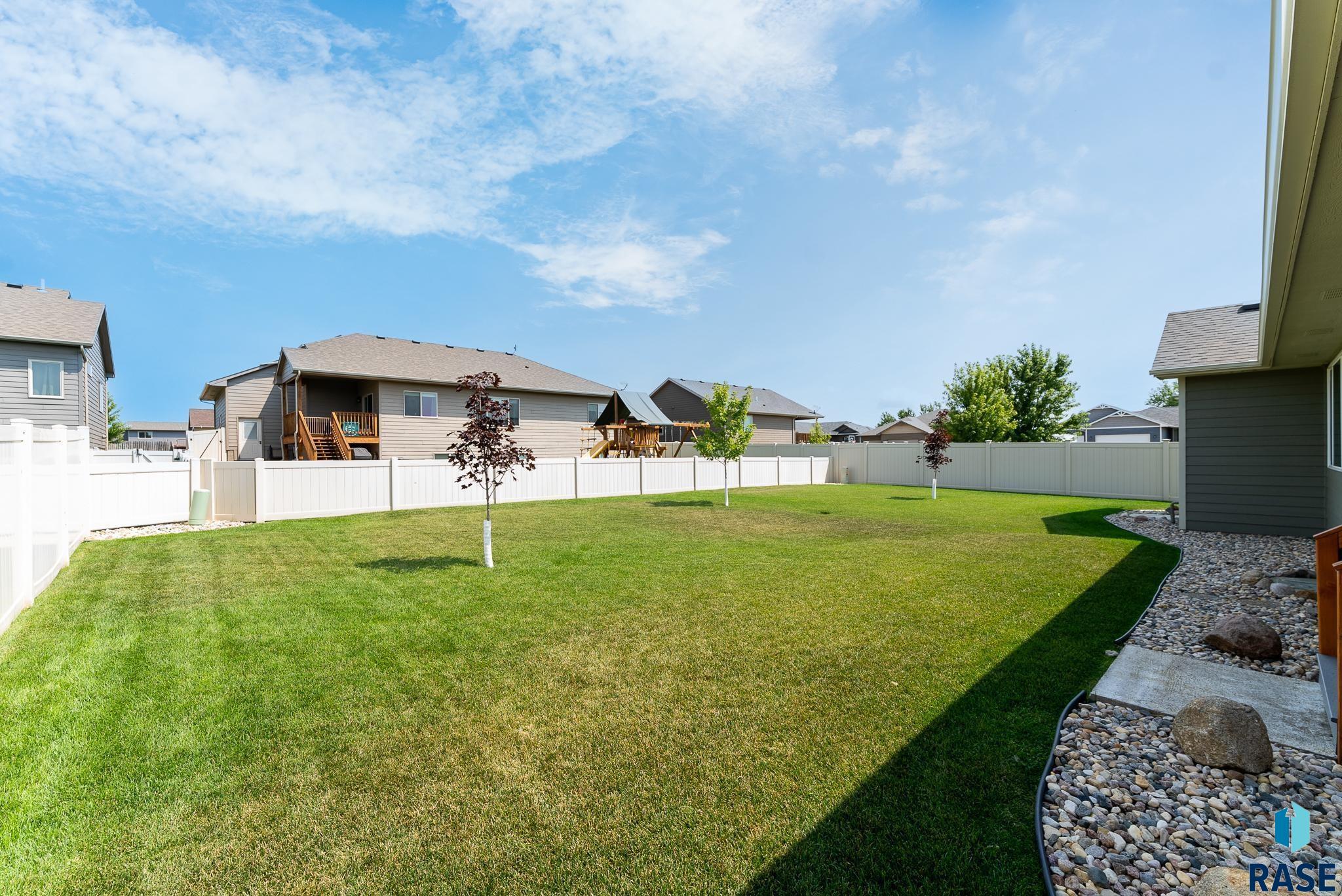 6734 E 44th St Street, Sioux Falls, South Dakota image 48