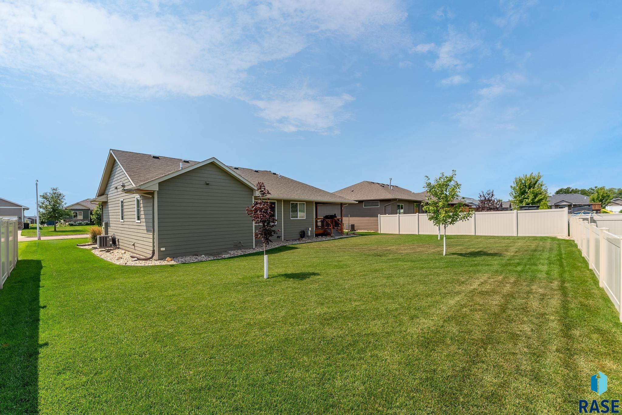 6734 E 44th St Street, Sioux Falls, South Dakota image 45