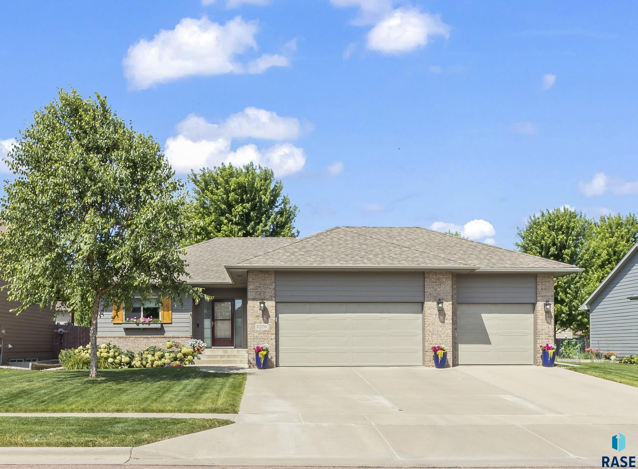 5209 S Sirocco Ave Avenue, Sioux Falls, New Jersey image 1