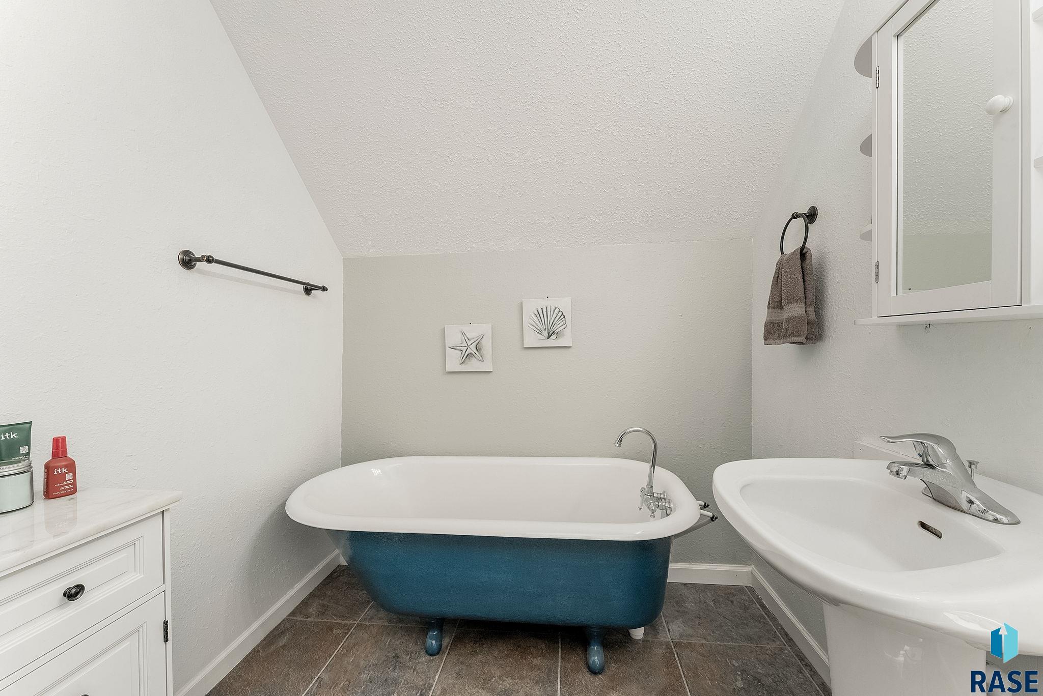 Centerville, South Dakota 57014, United States, 3 Bedrooms Bedrooms, ,2 BathroomsBathrooms,Residential,Active,183288