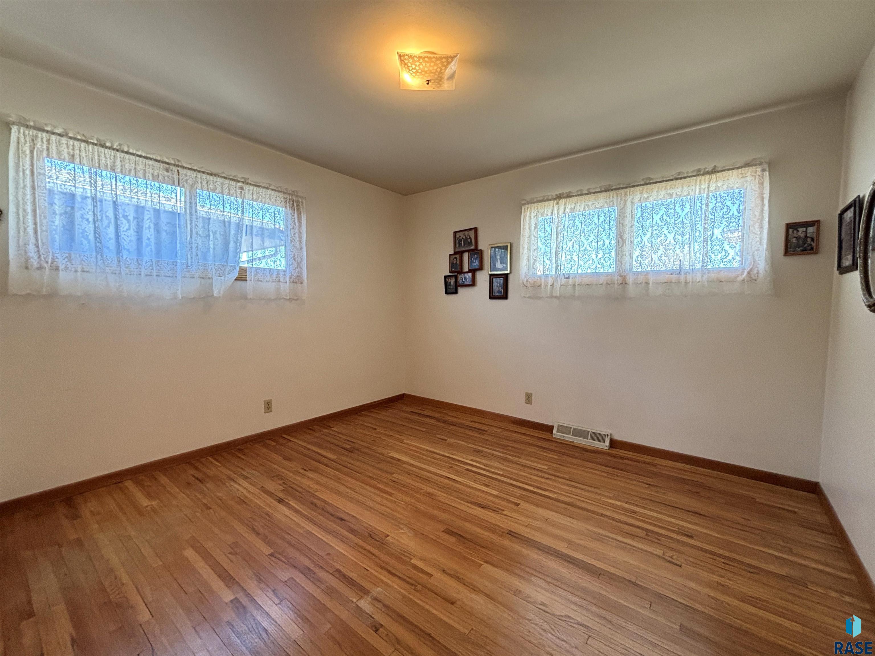 309 E 8th St Street, Miller, New Jersey image 10