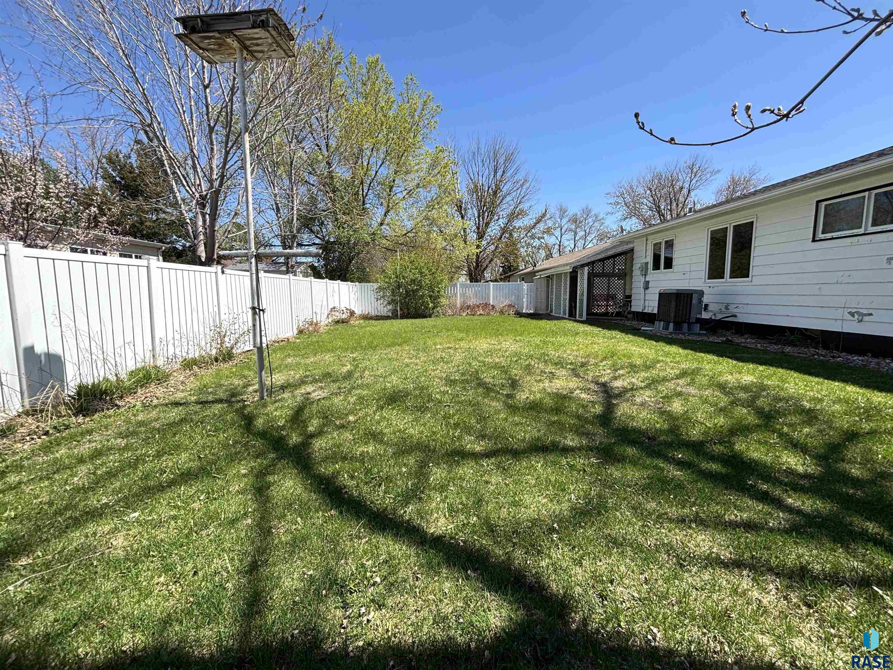 309 E 8th St Street, Miller, New Jersey image 50