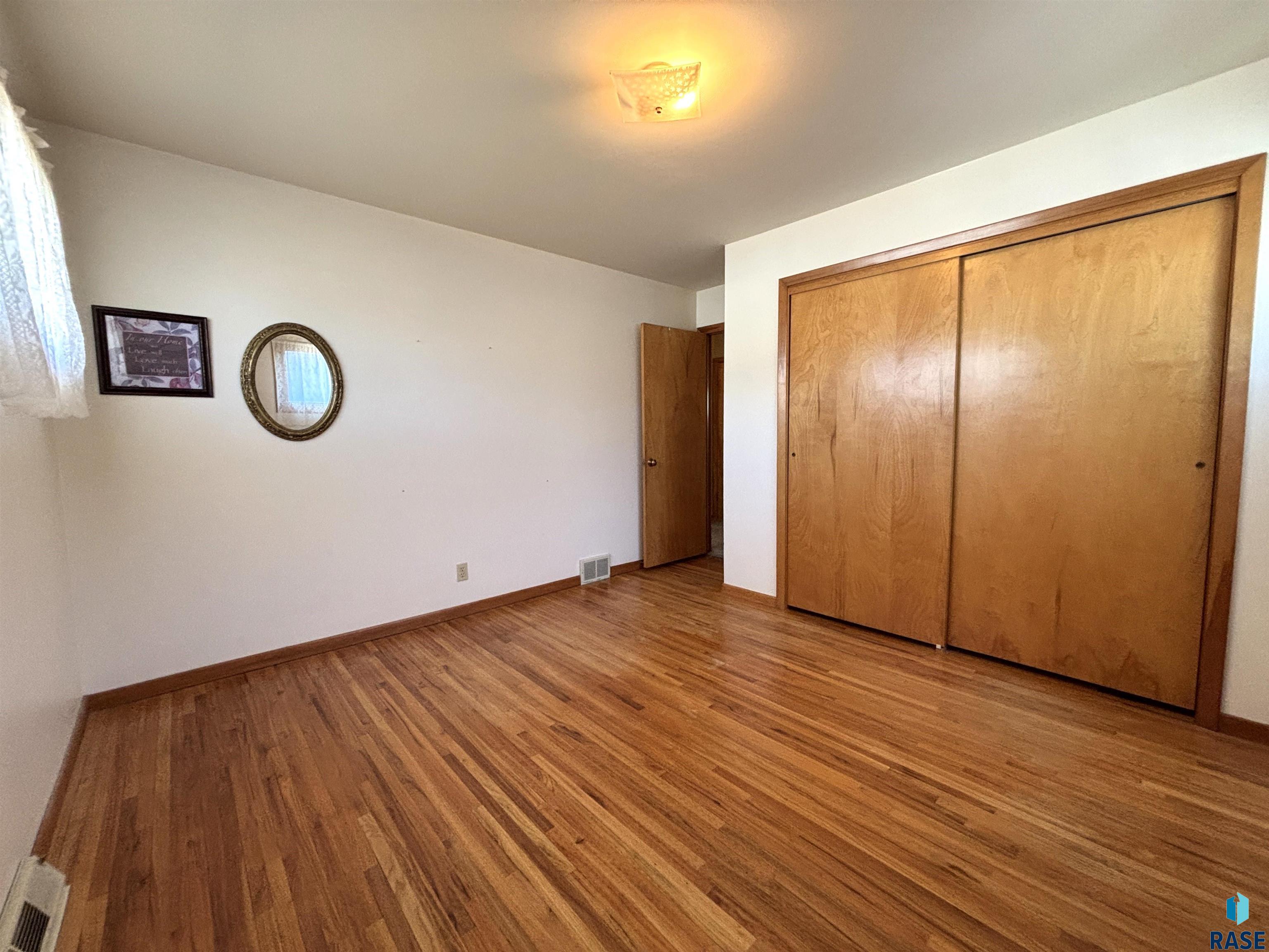 309 E 8th St Street, Miller, New Jersey image 11