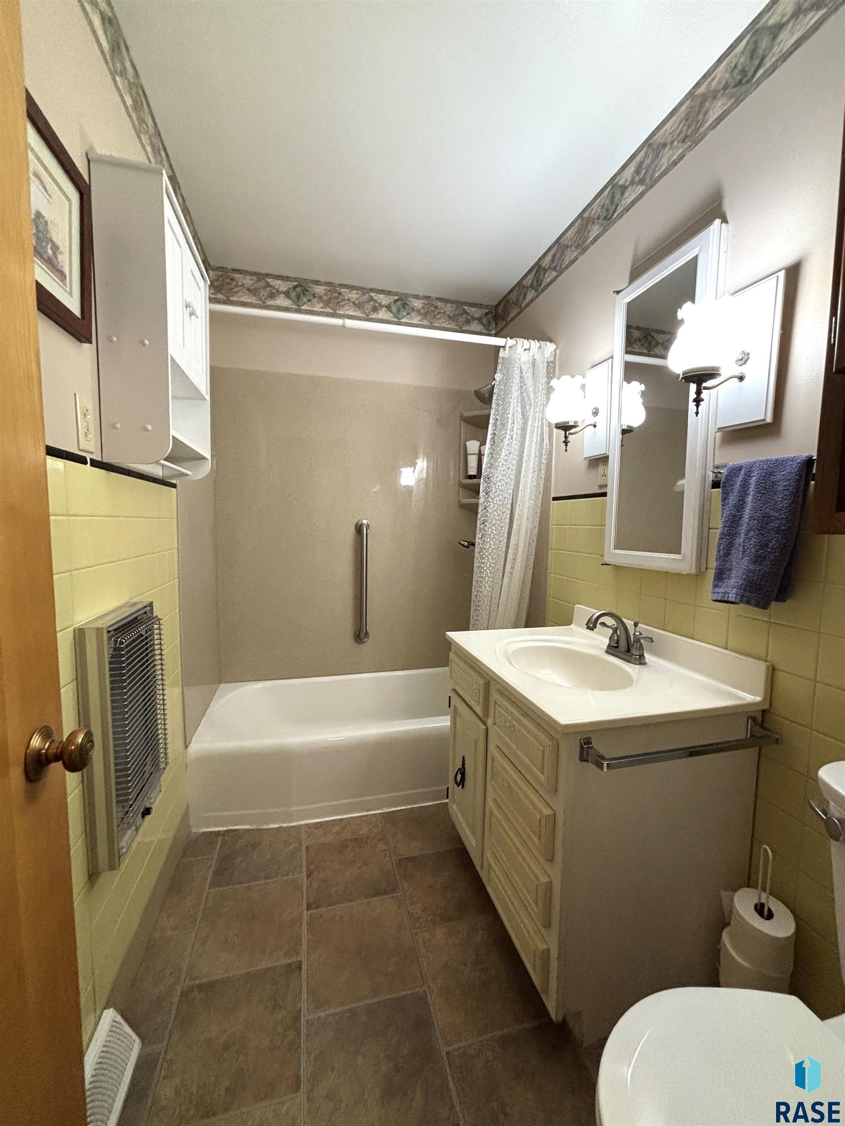 309 E 8th St Street, Miller, New Jersey image 5