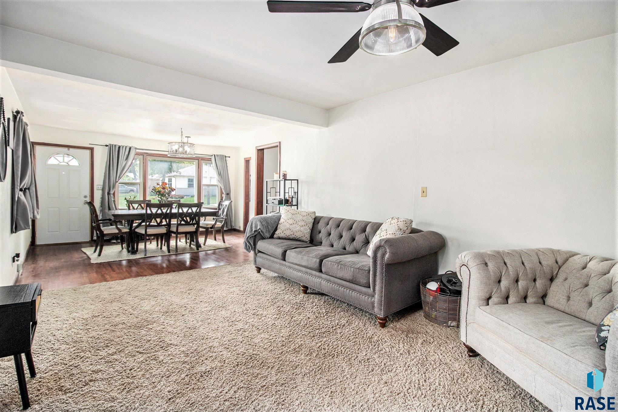 Sioux Falls, South Dakota 57105, United States, 2 Bedrooms Bedrooms, ,2 BathroomsBathrooms,Residential,Active,225904