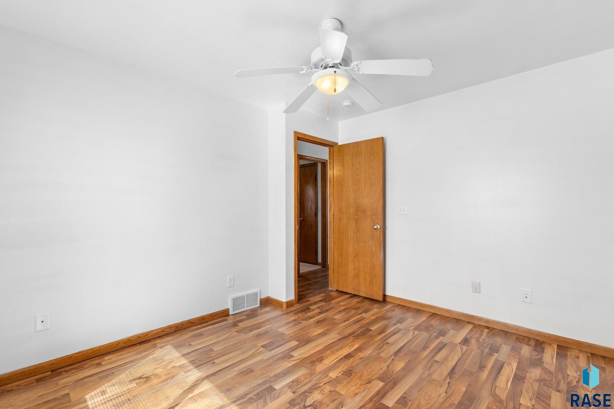 5301 S Galway Ave Avenue, Sioux Falls, South Dakota image 13