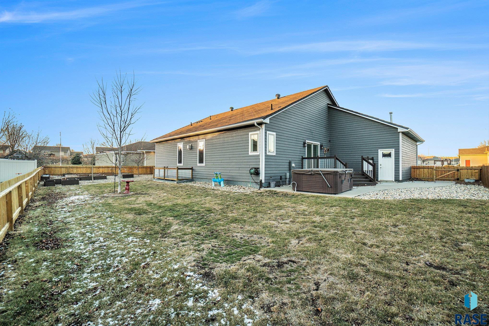 2405 E Yorkshire St Street, Sioux Falls, South Dakota image 35