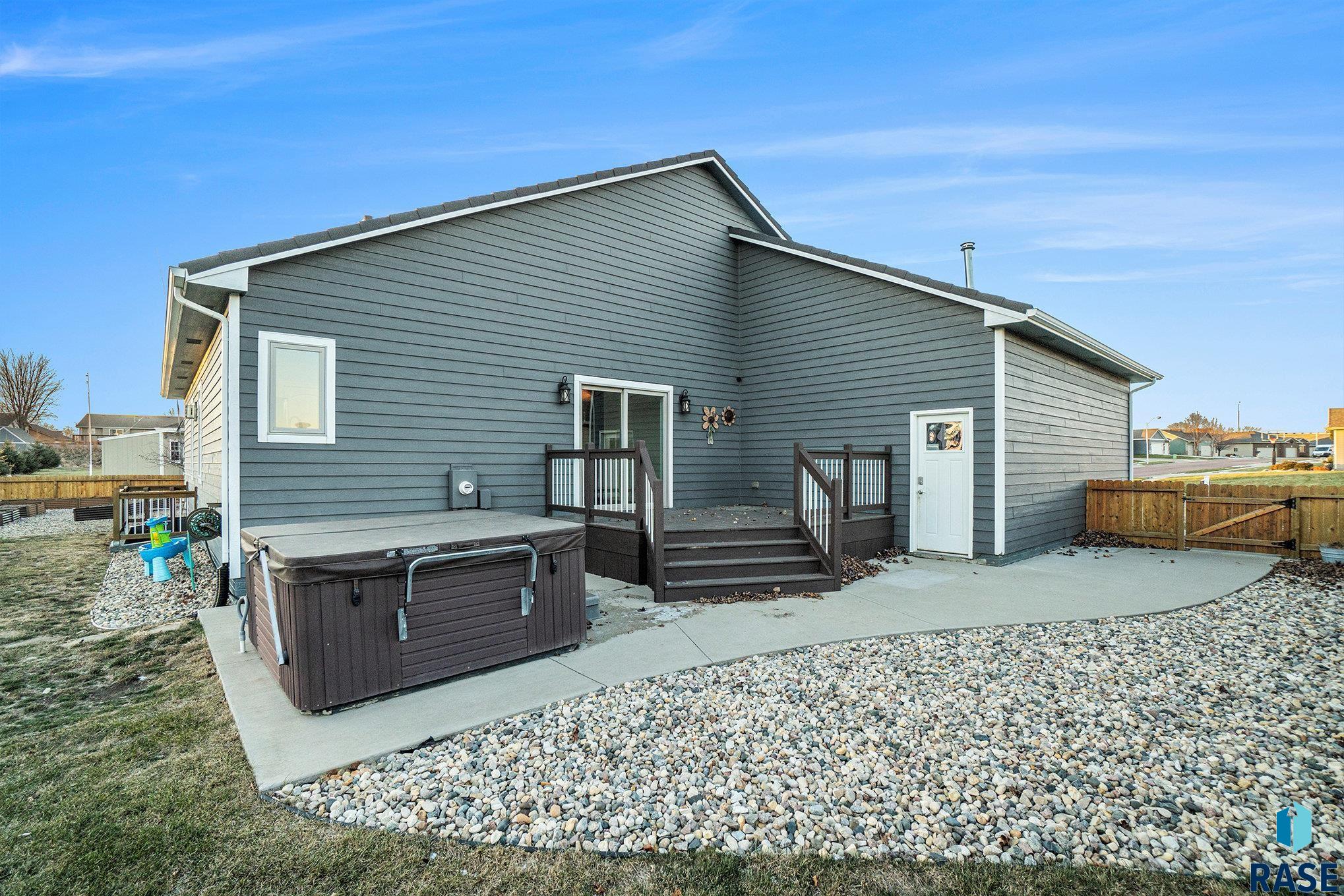 2405 E Yorkshire St Street, Sioux Falls, South Dakota image 33