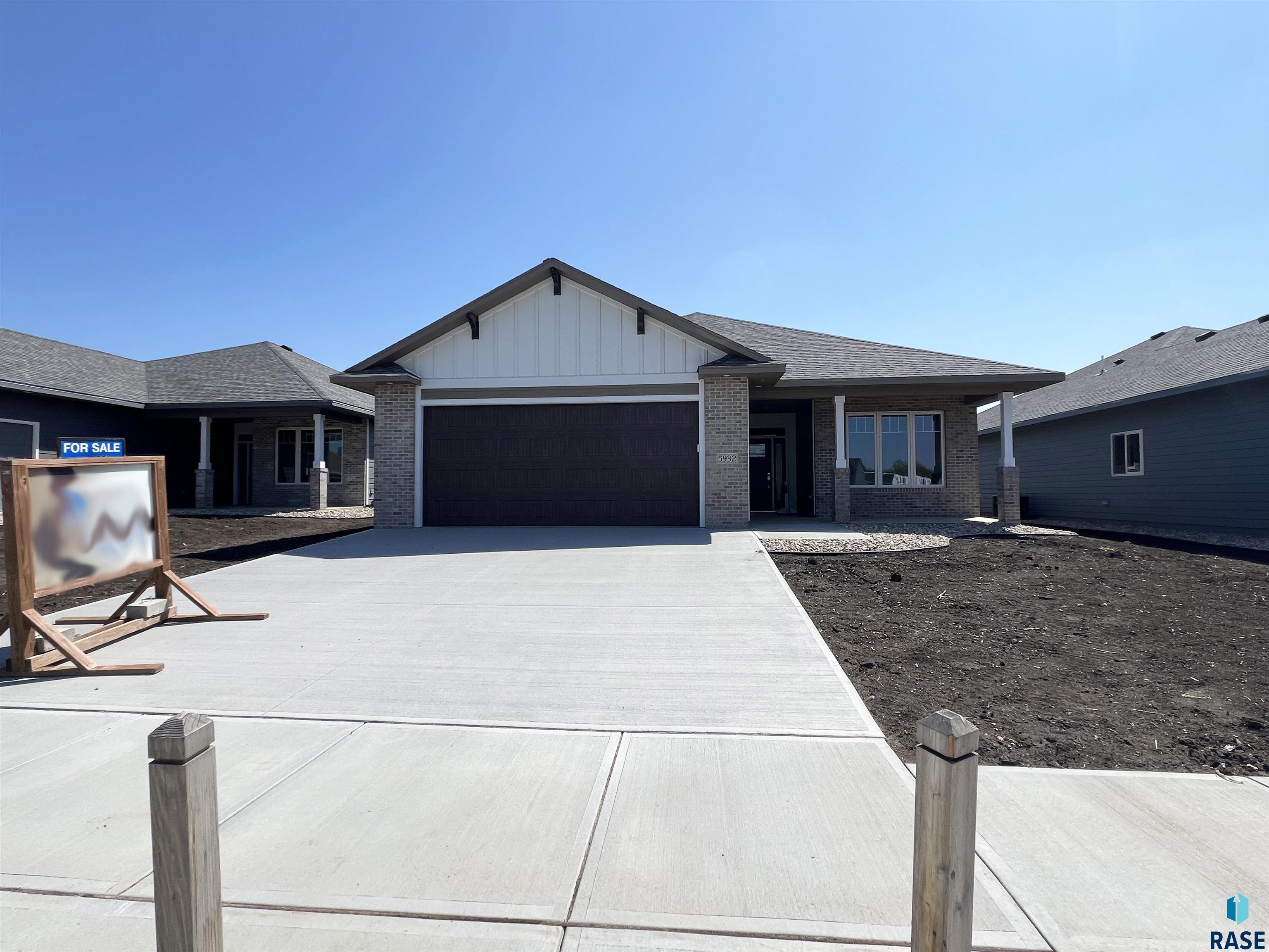 5932 S Spirea Ave Avenue, Sioux Falls, New Jersey image 1