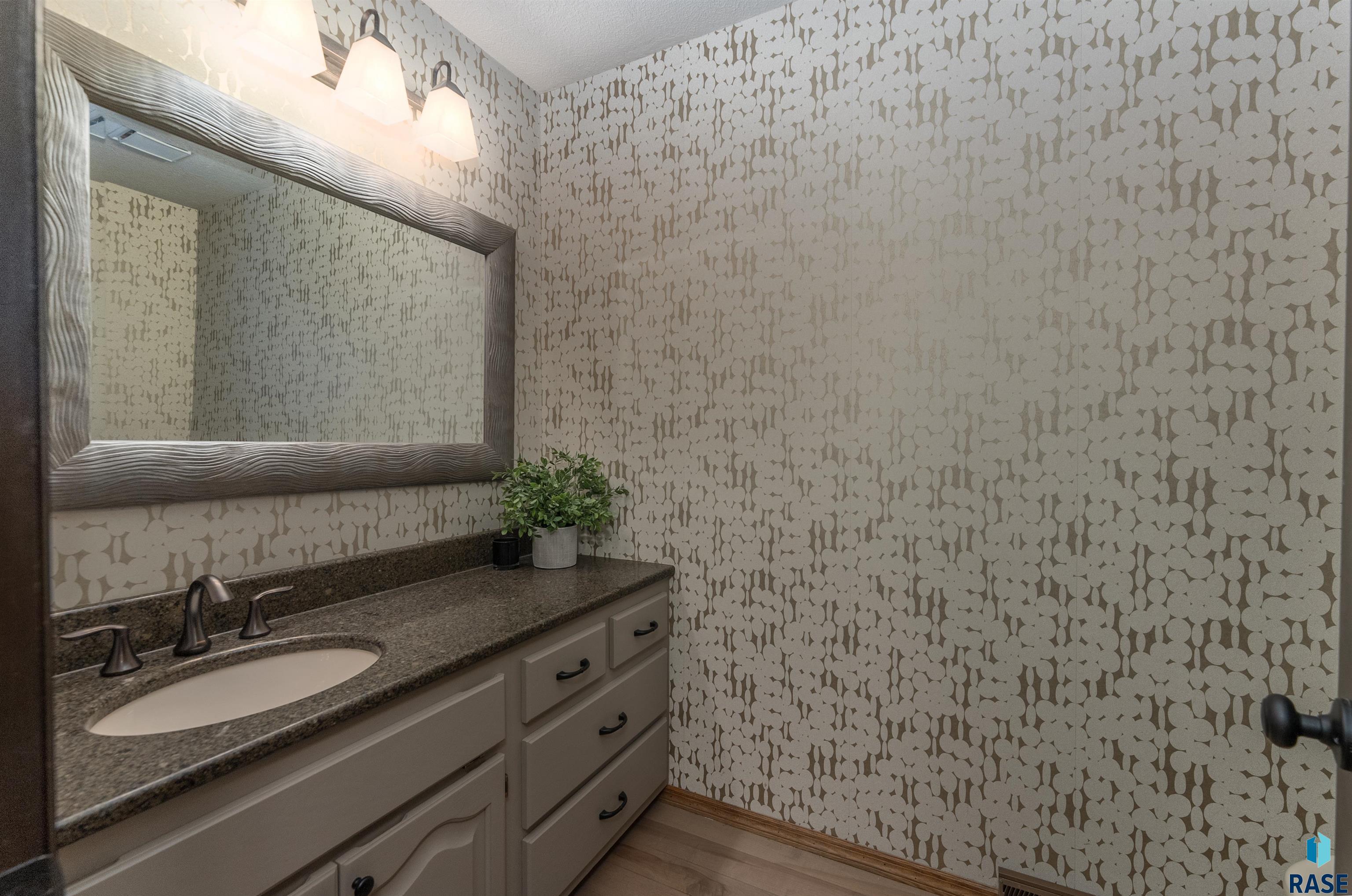 1437 S Westward Ho Pl Place, Sioux Falls, New Jersey image 35