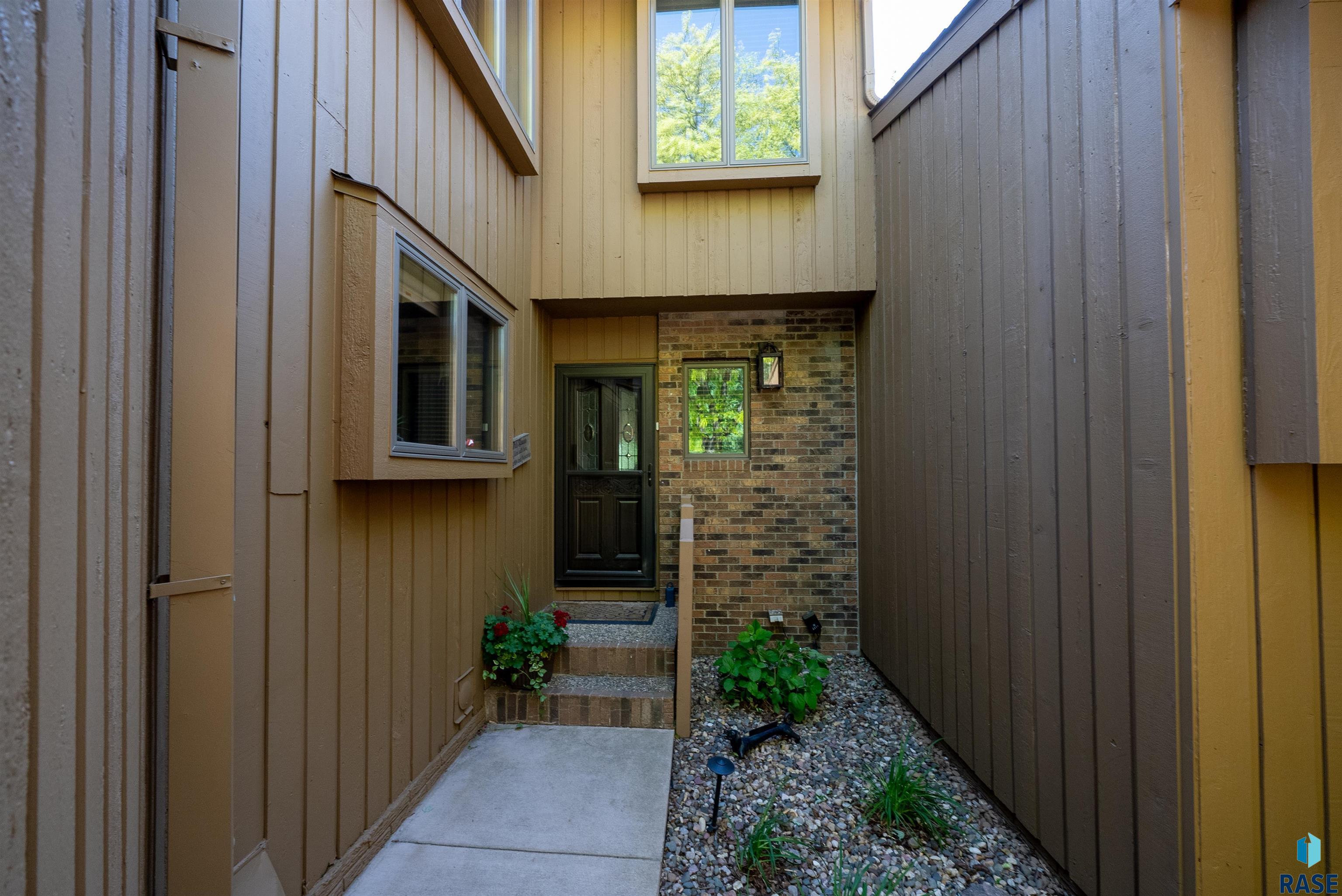 1437 S Westward Ho Pl Place, Sioux Falls, New Jersey image 3
