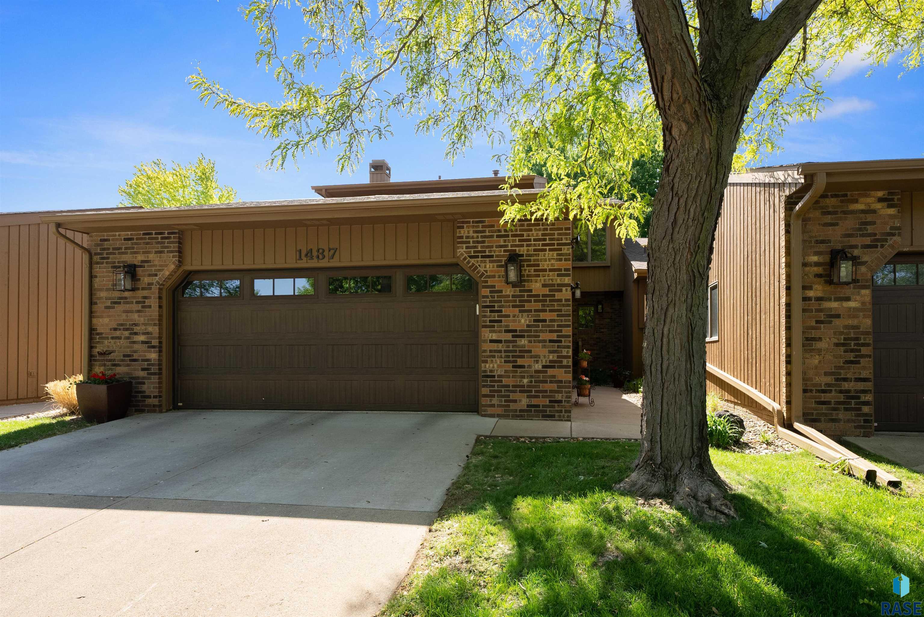 1437 S Westward Ho Pl Place, Sioux Falls, New Jersey image 1