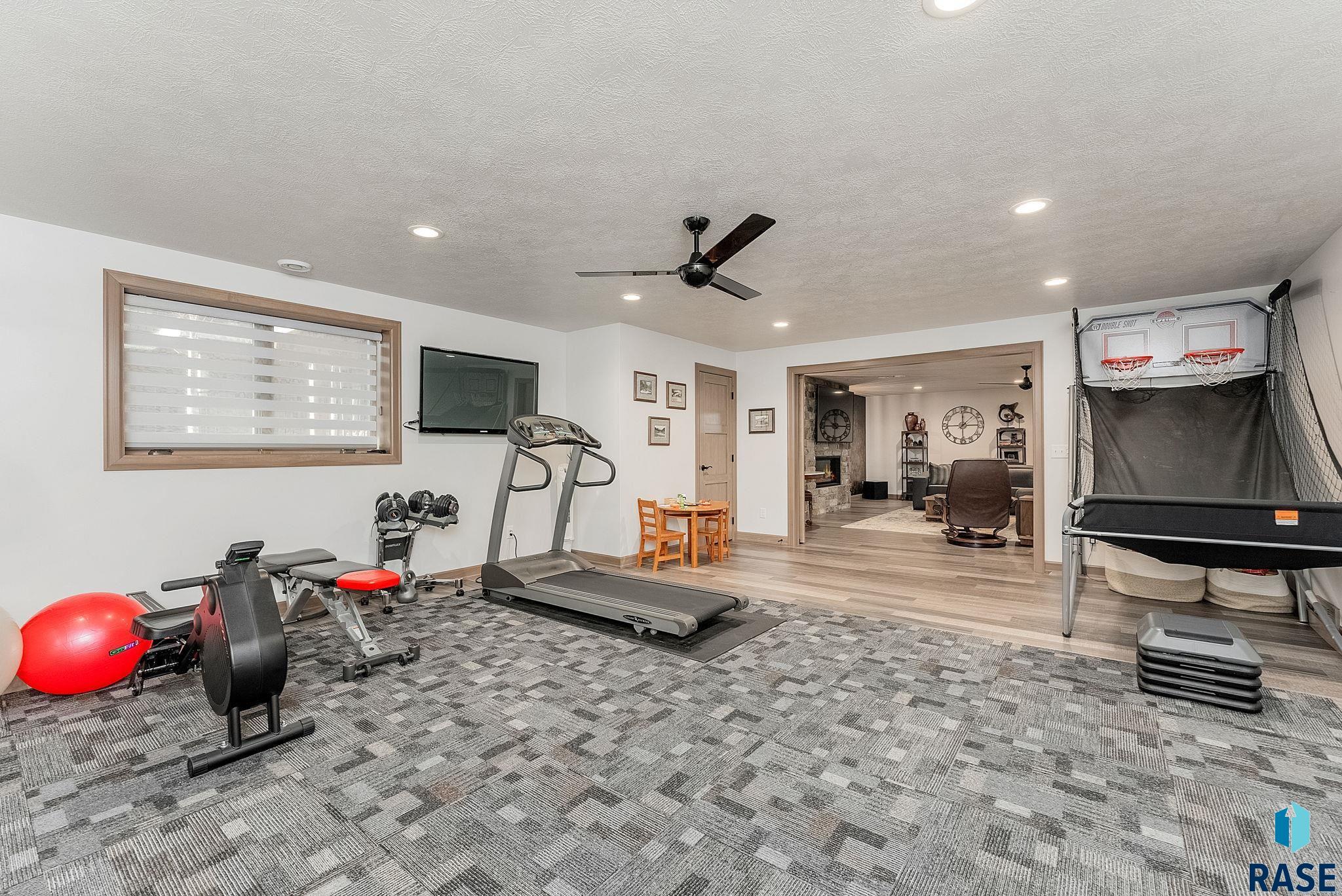200 N Pine Lake Dr Drive, Sioux Falls, New Jersey image 32