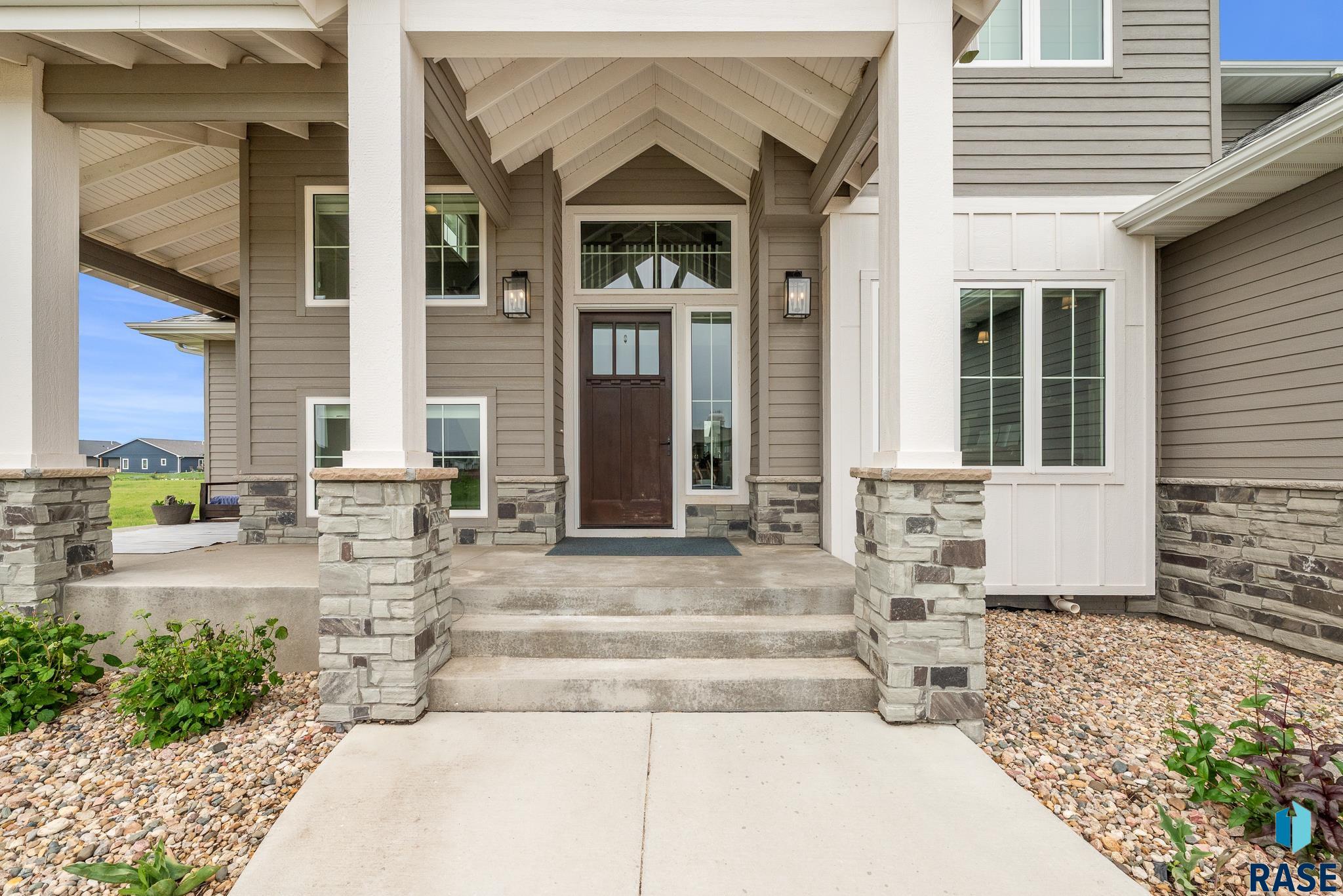 288 Central Park Ct Court, Harrisburg, South Dakota image 2