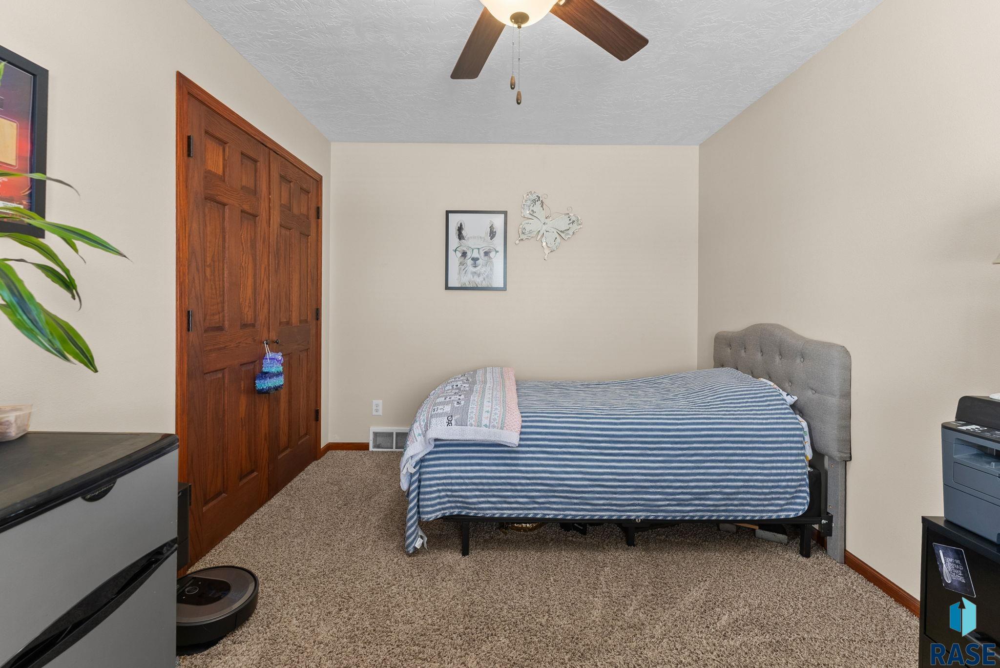 320 S Summer Ave Avenue, Brandon, South Dakota image 20