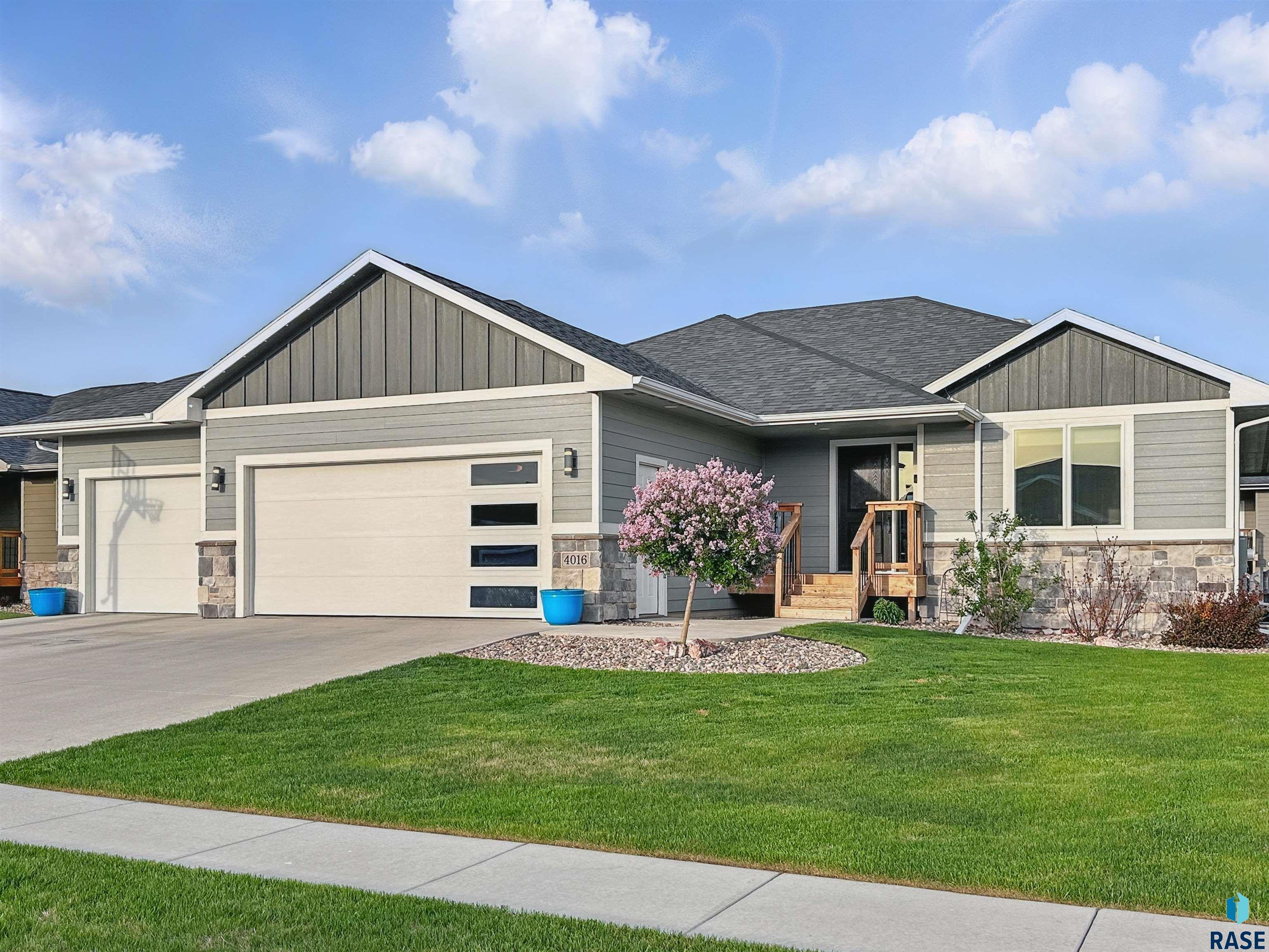 4016 S Home Plate Ave Avenue, Sioux Falls, New Jersey image 1