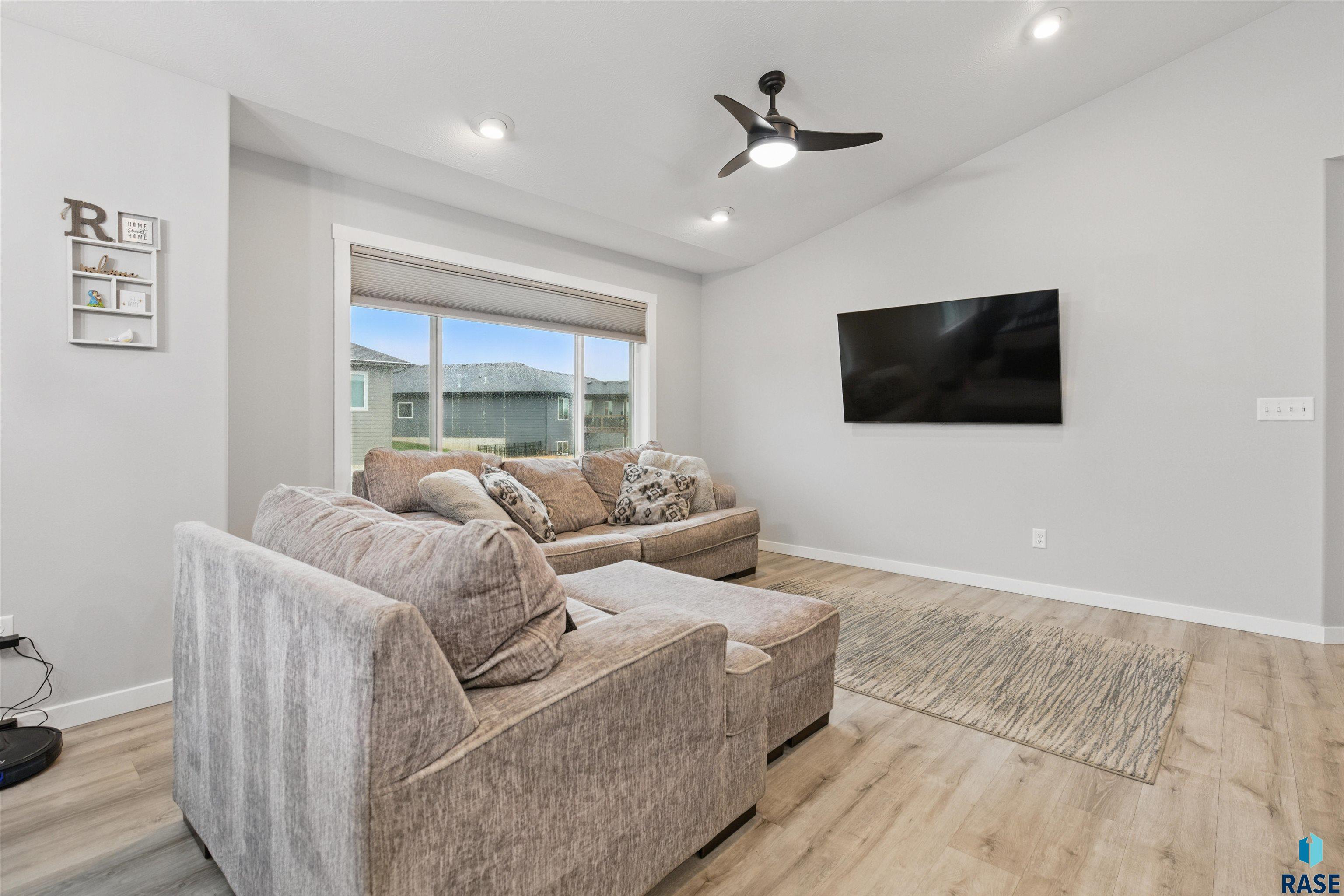 4016 S Home Plate Ave Avenue, Sioux Falls, New Jersey image 8