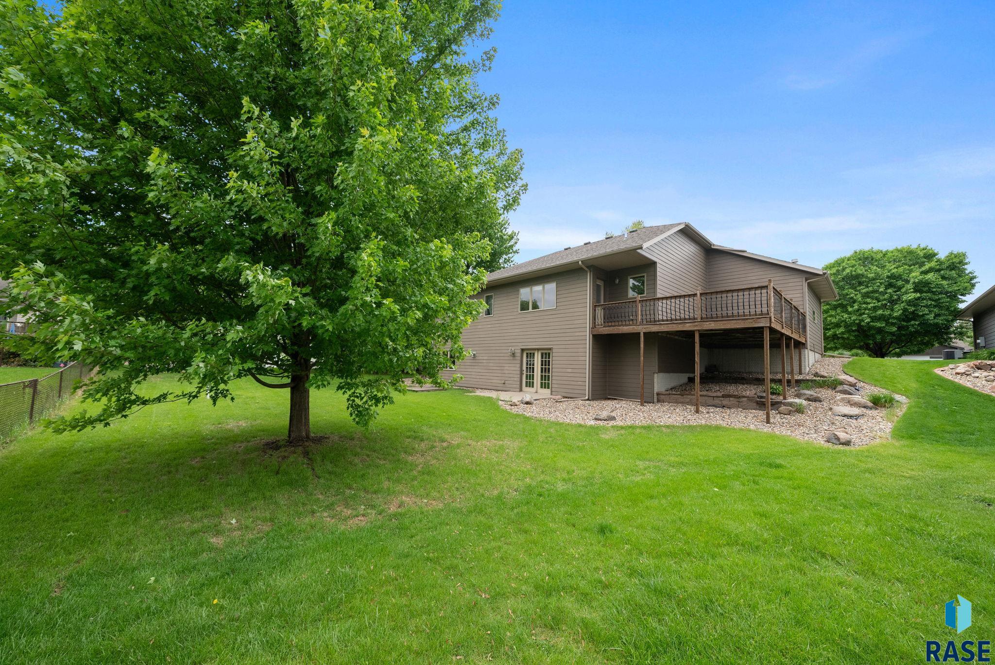 Sioux Falls, South Dakota 57108, United States, 4 Bedrooms Bedrooms, ,3 BathroomsBathrooms,Residential,Active,135149