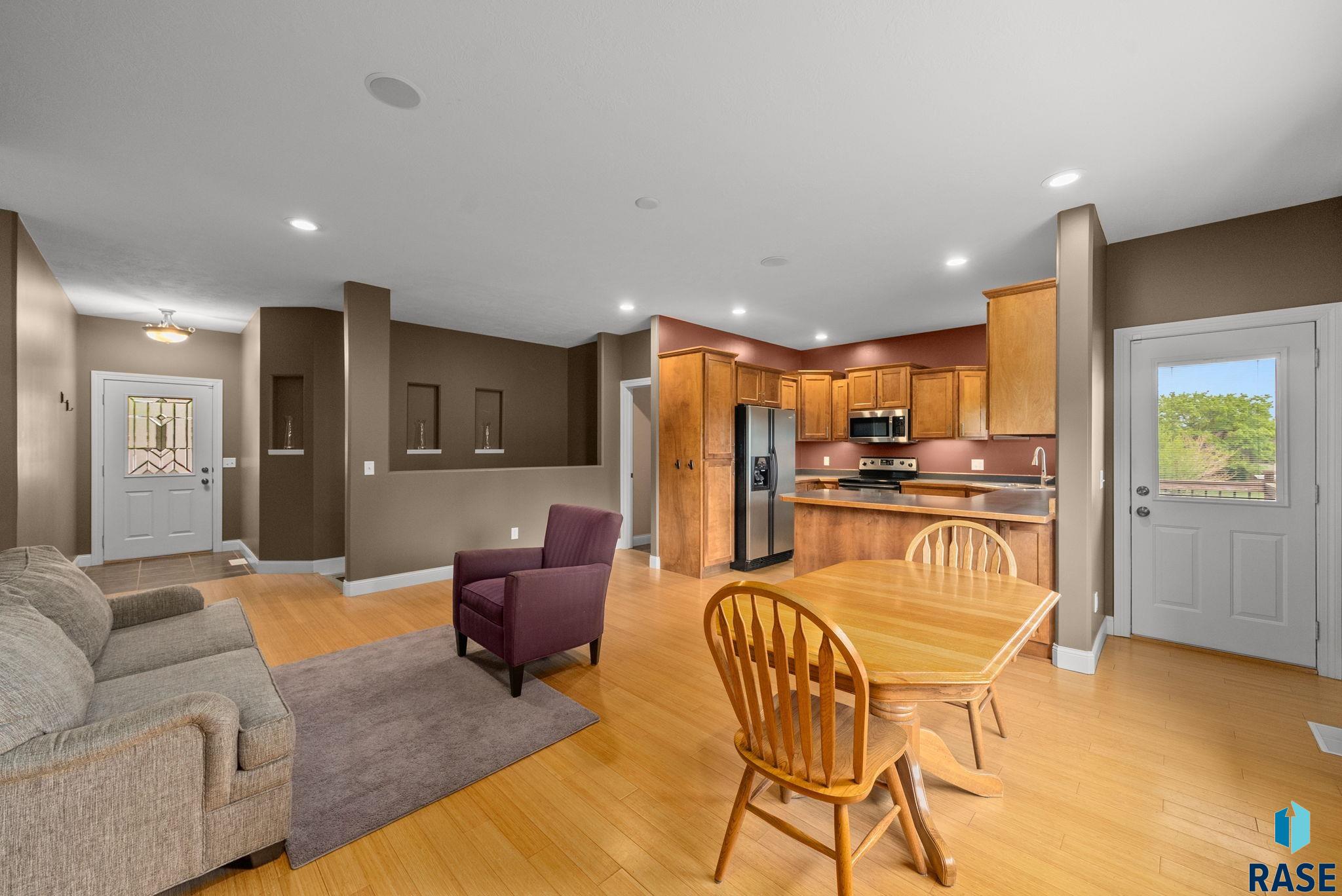 Sioux Falls, South Dakota 57108, United States, 4 Bedrooms Bedrooms, ,3 BathroomsBathrooms,Residential,Active,135149