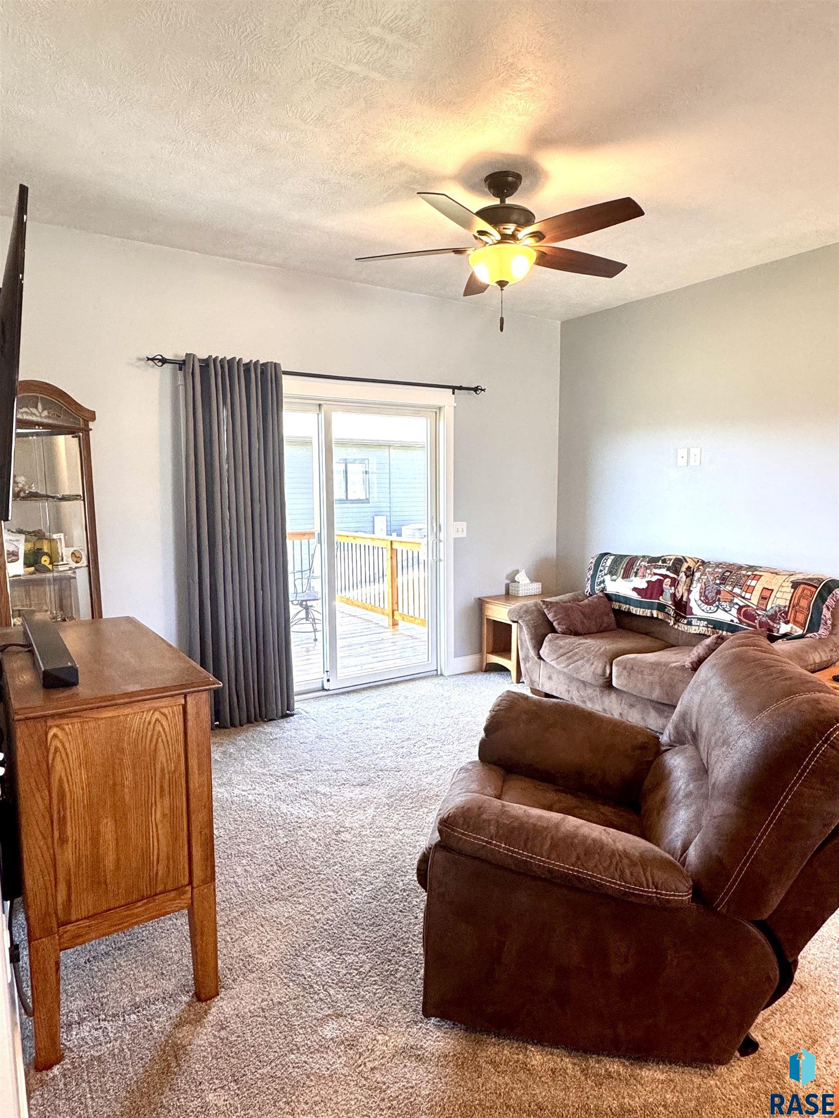 1403 Bitterroot Rd Road, Dell Rapids, New Jersey image 16