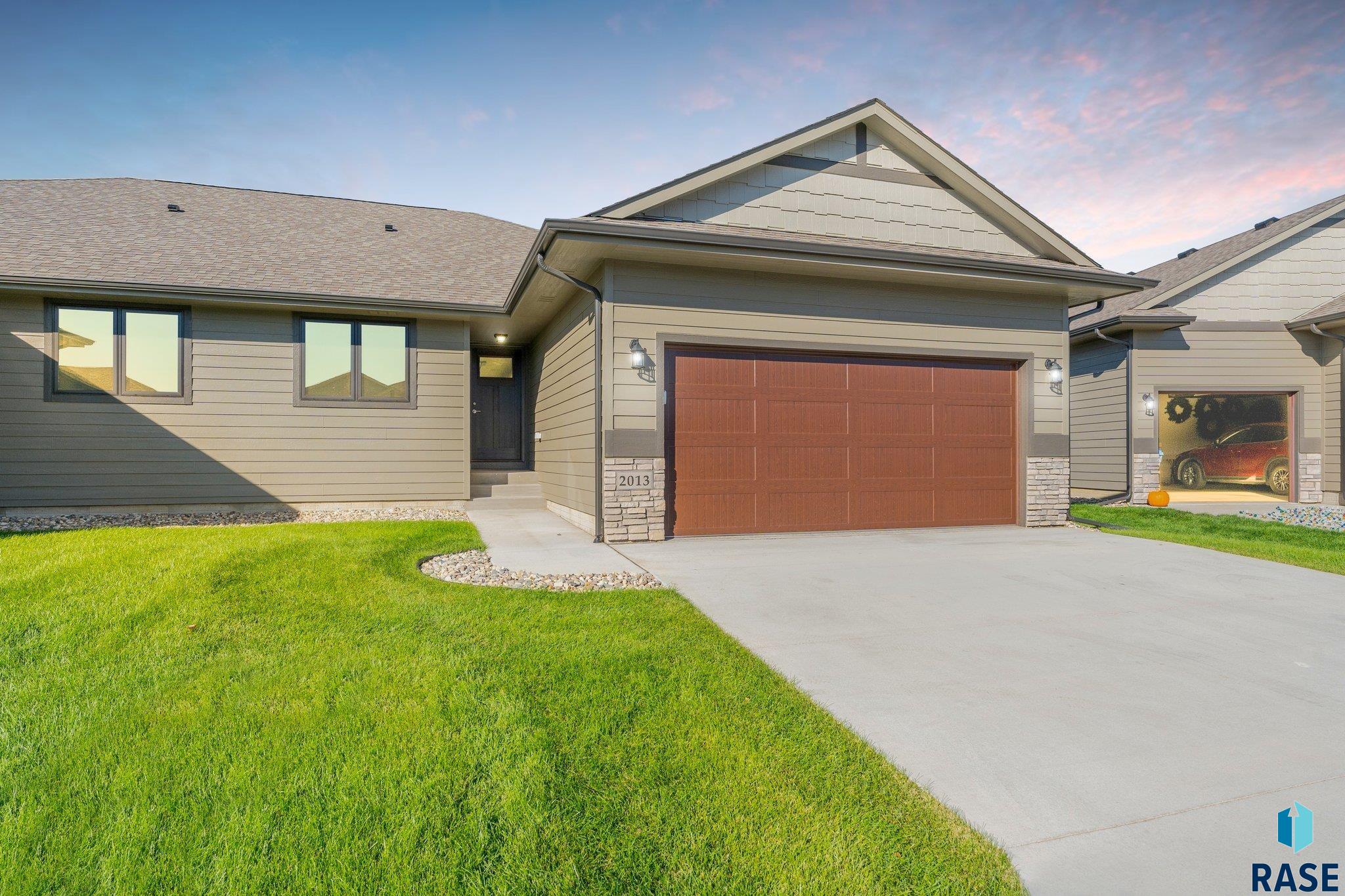 2013 S Sonoma Pl Place, Sioux Falls, South Dakota image 3