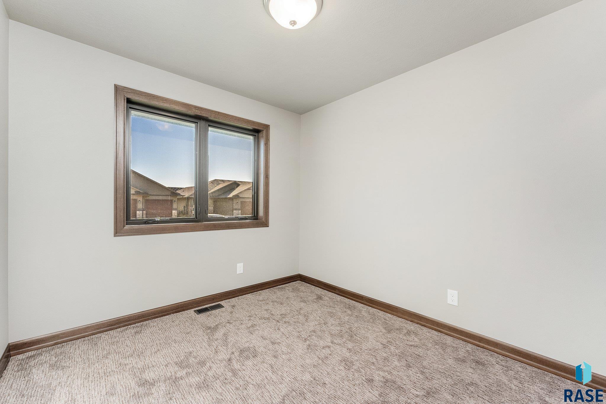 2013 S Sonoma Pl Place, Sioux Falls, South Dakota image 16