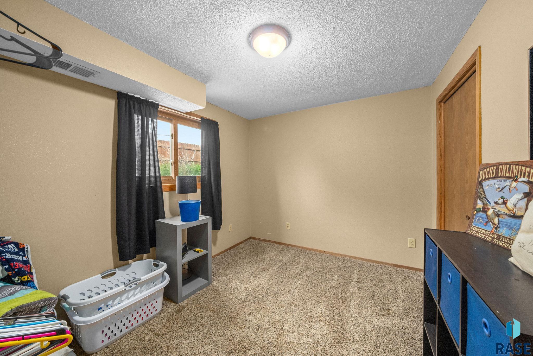 4413 S Holbrook Ave Avenue, Sioux Falls, New Jersey image 44