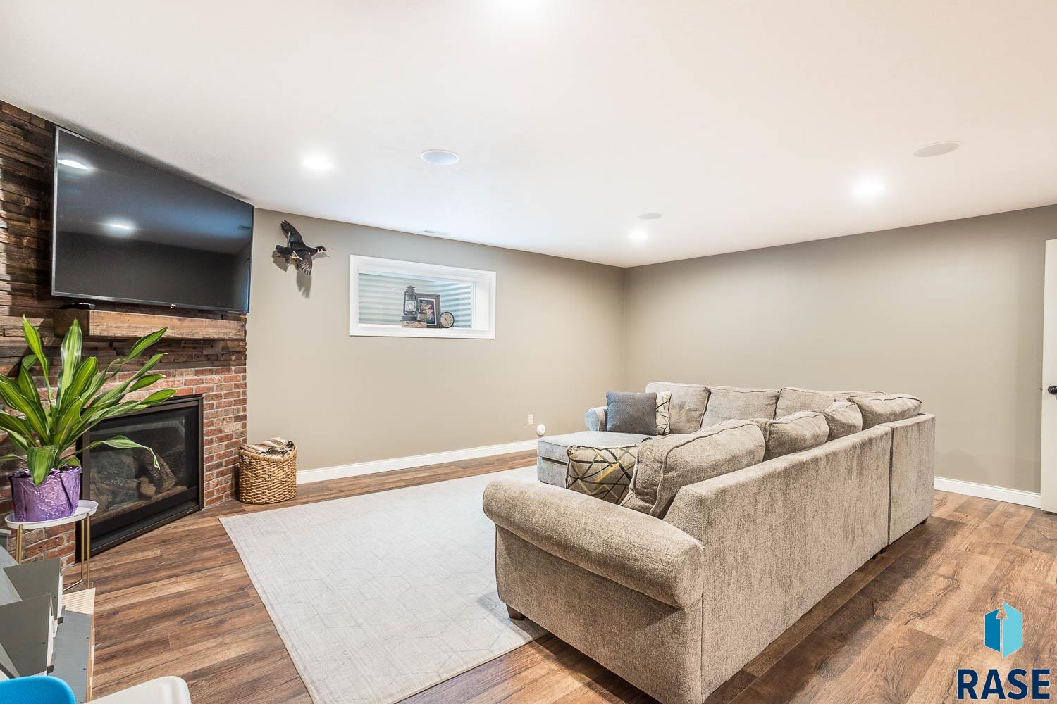 3313 E Brewster St Street, Sioux Falls, South Dakota image 29