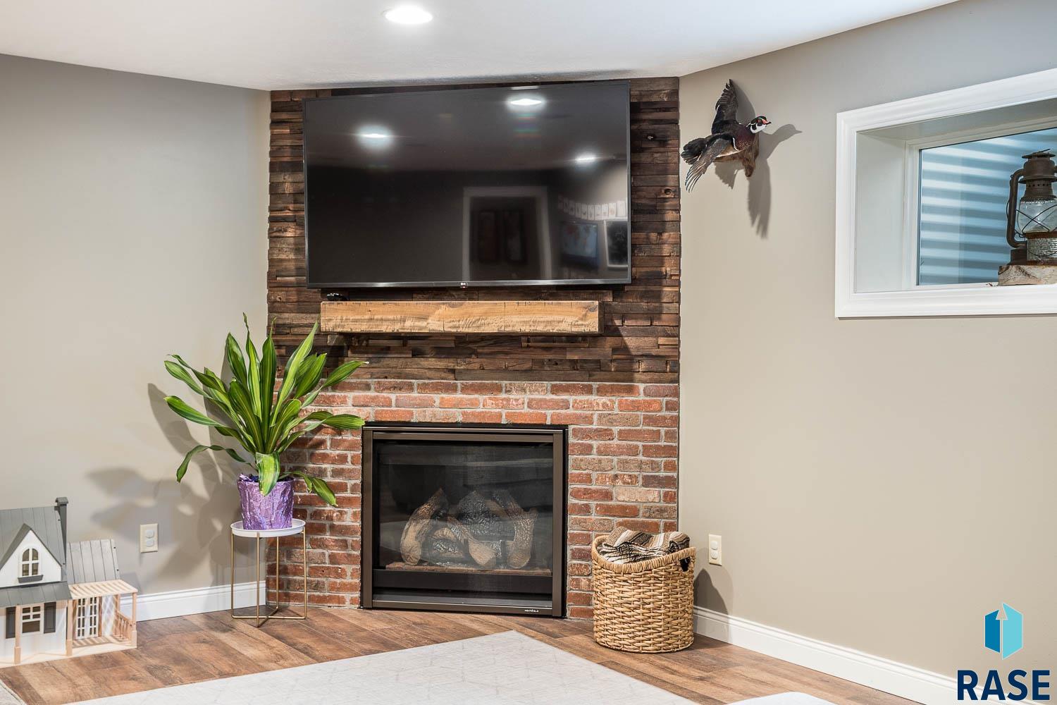 3313 E Brewster St Street, Sioux Falls, South Dakota image 25