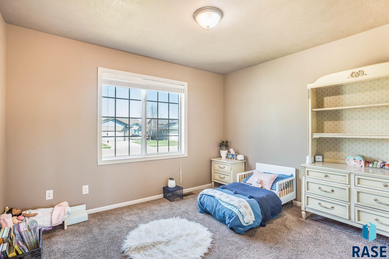 3313 E Brewster St Street, Sioux Falls, South Dakota image 16