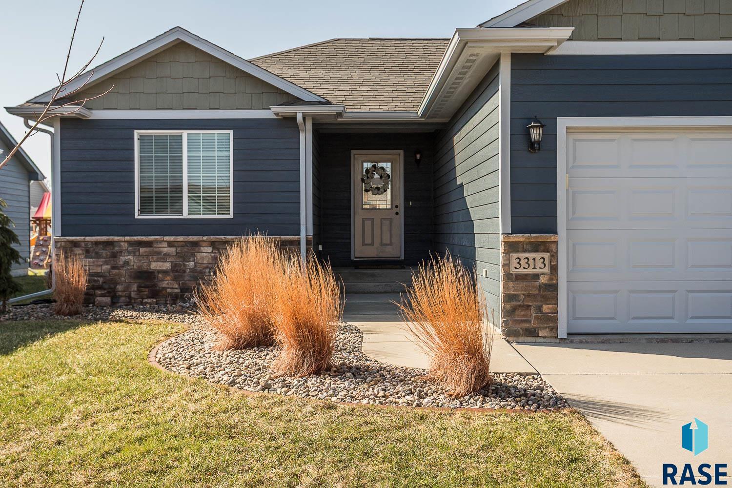 3313 E Brewster St Street, Sioux Falls, South Dakota image 2
