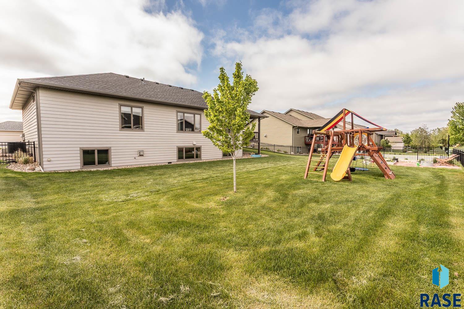 8501 S Quiet Oak Cir Circle, Sioux Falls, South Dakota image 33