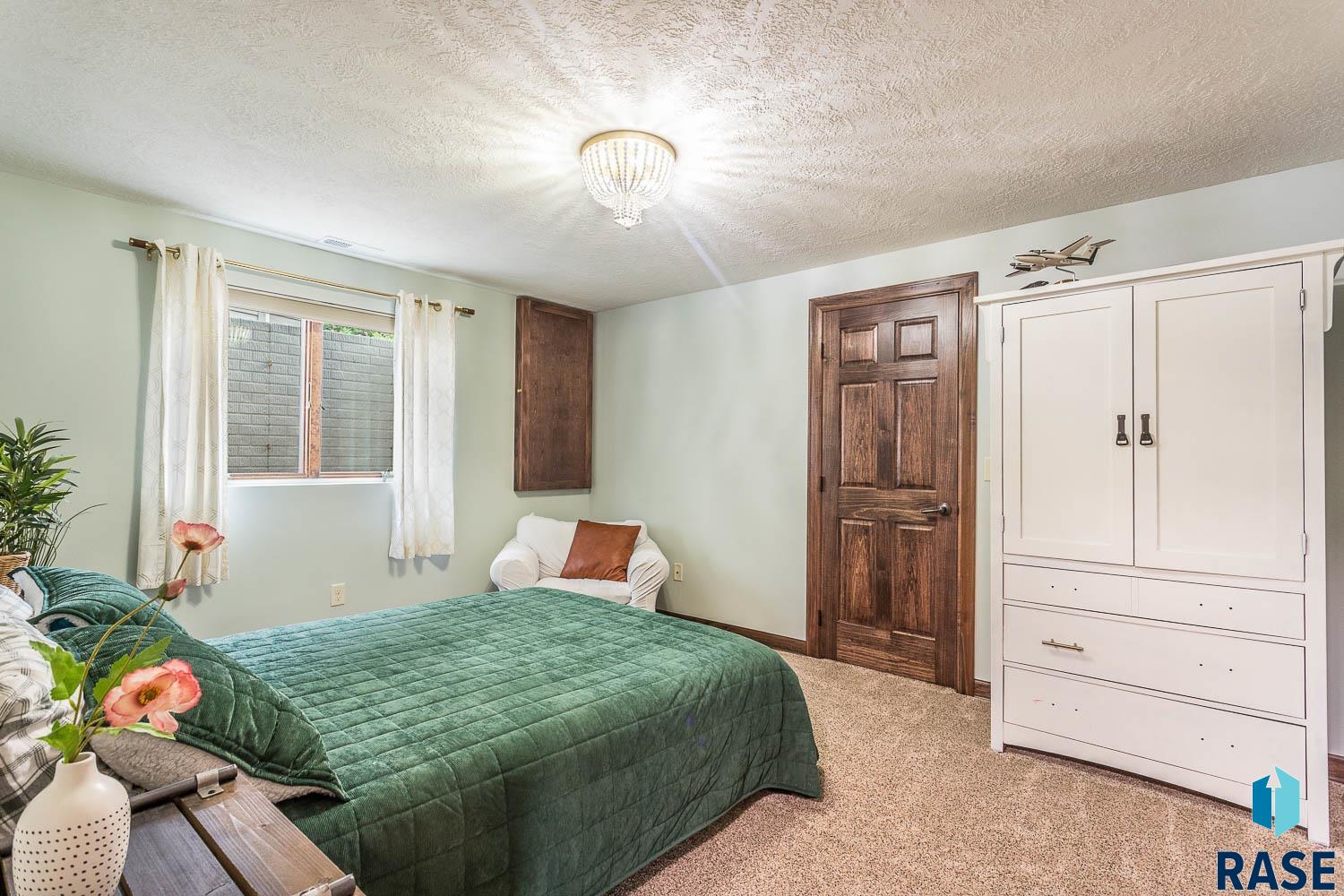 8501 S Quiet Oak Cir Circle, Sioux Falls, South Dakota image 27