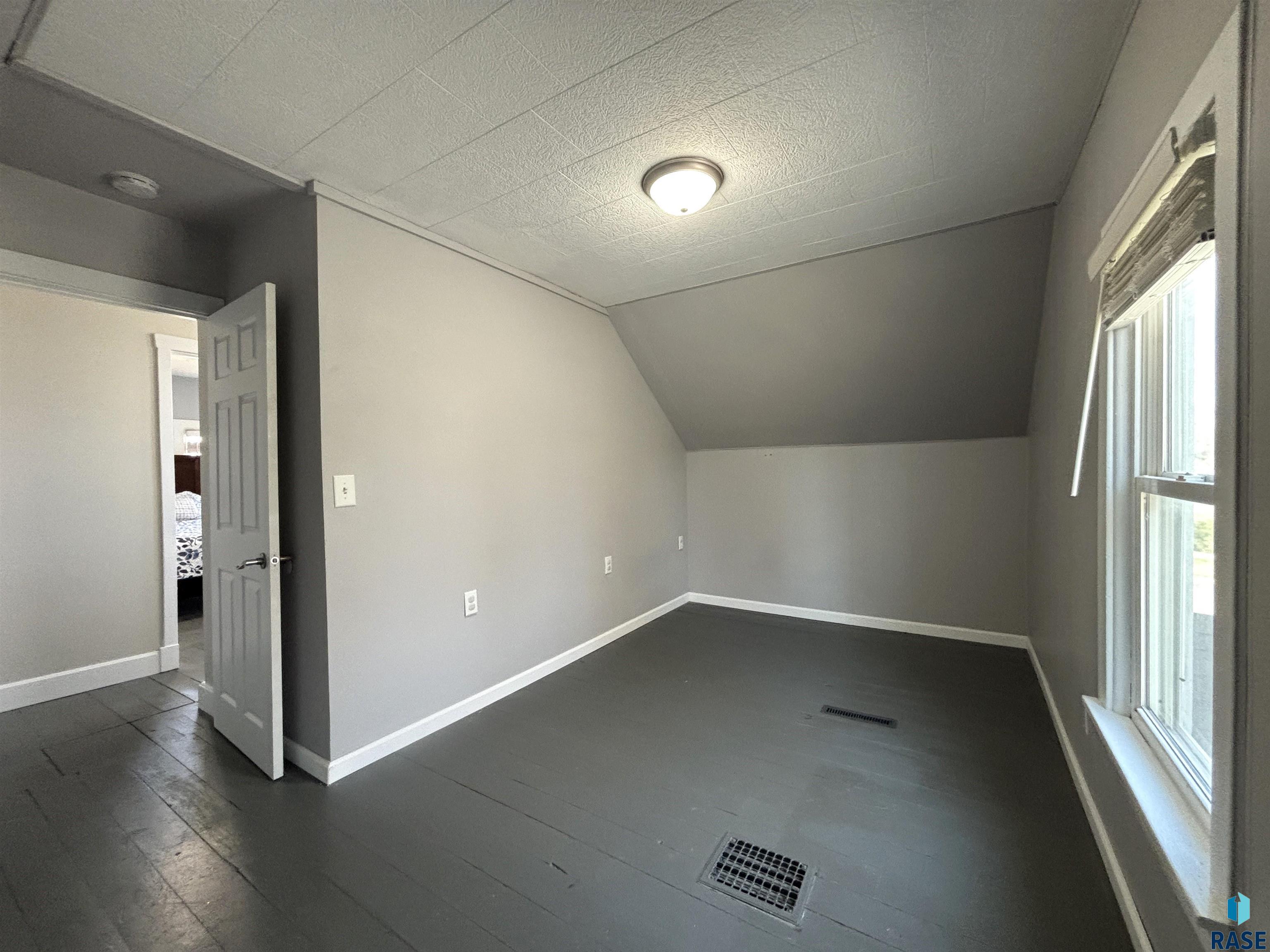426 W 3rd St Street, Miller, New Jersey image 40
