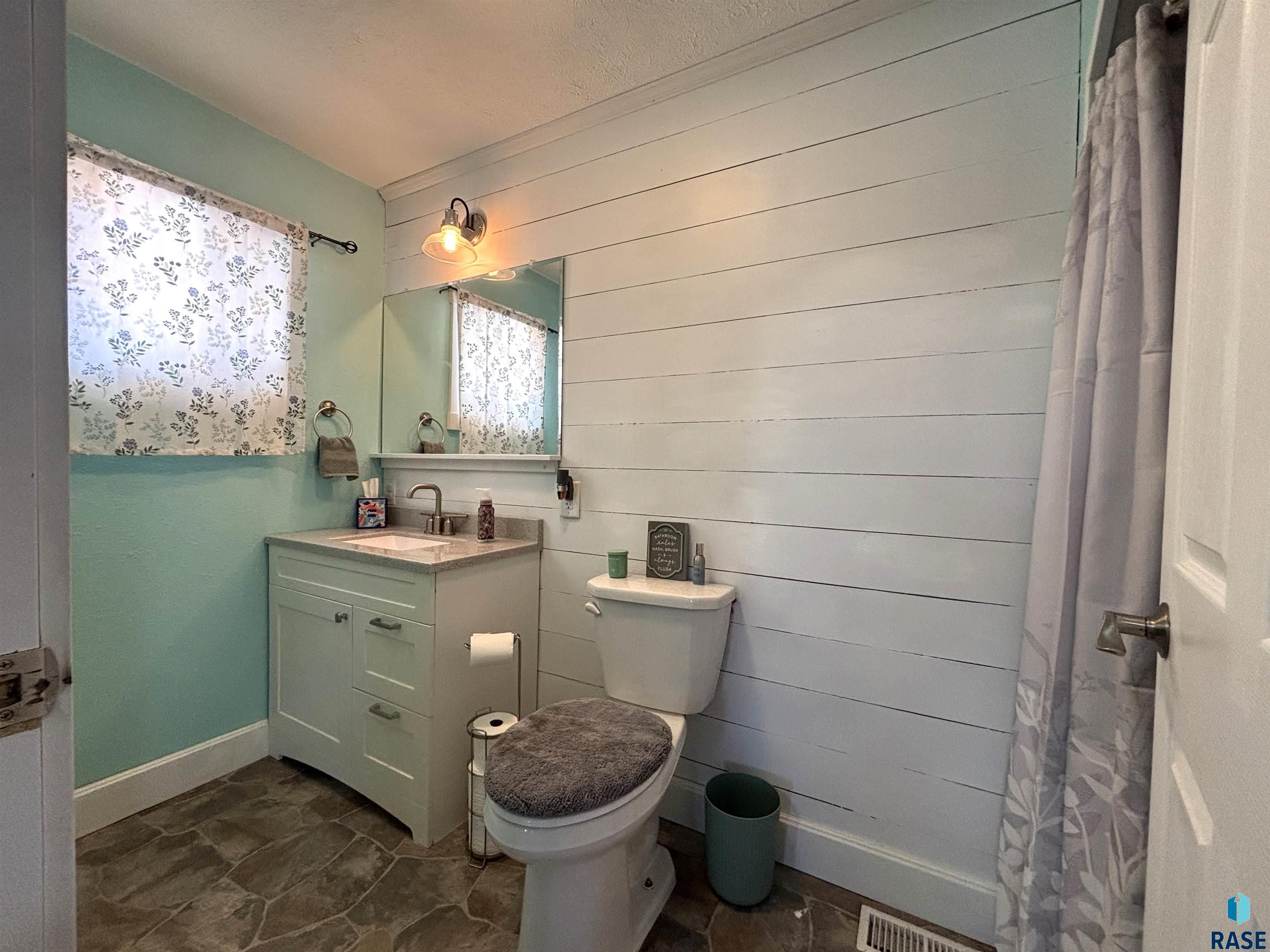 426 W 3rd St Street, Miller, New Jersey image 25
