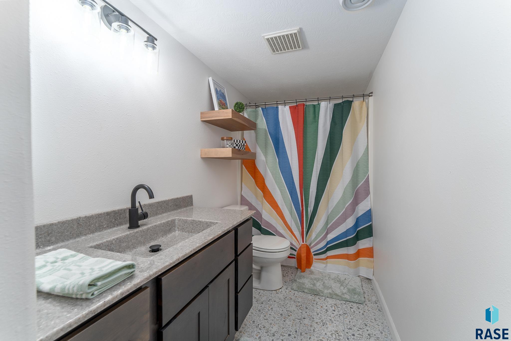 608 Honeysuckle Dr Drive #511, Harrisburg, New Jersey image 35