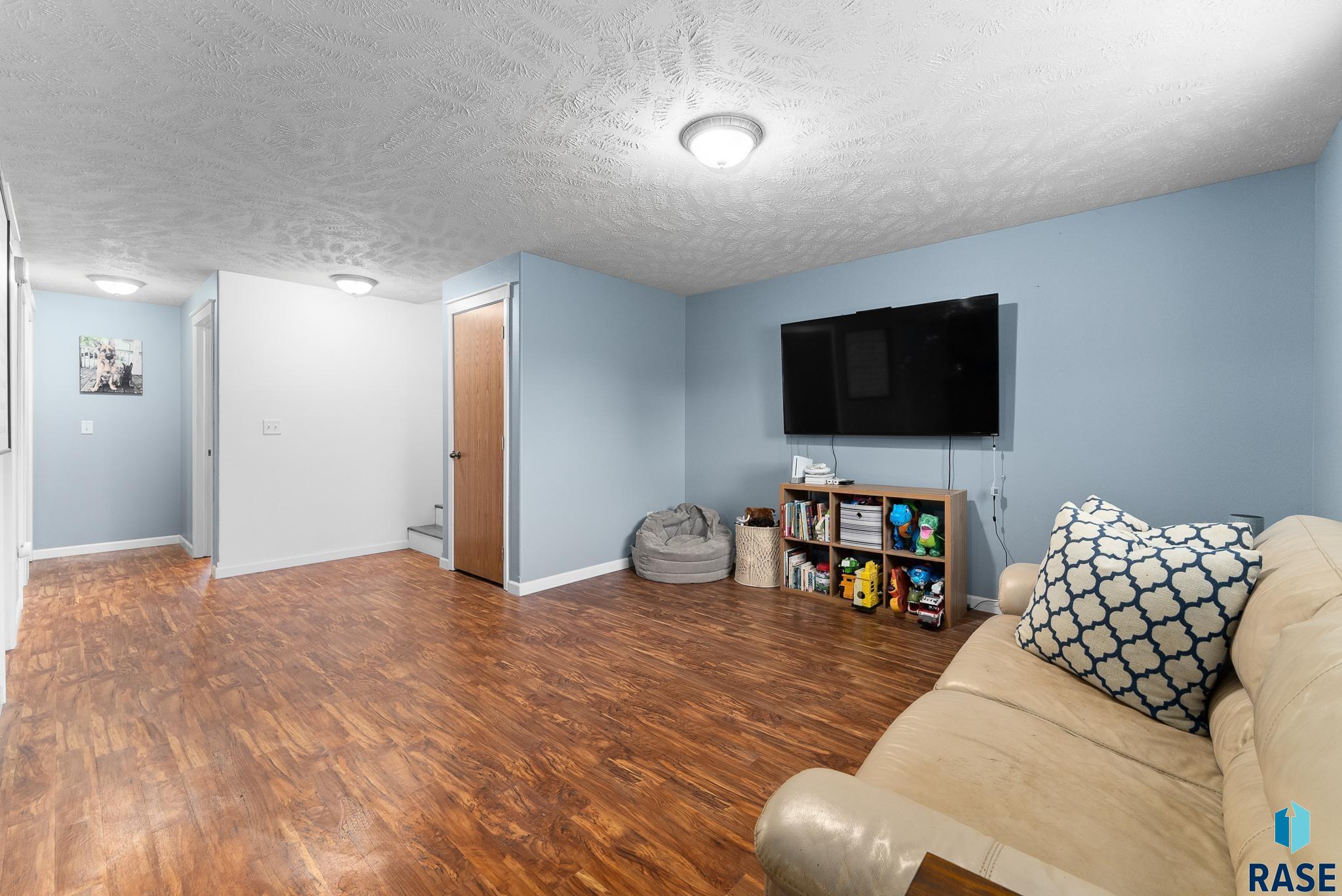 608 Honeysuckle Dr Drive #511, Harrisburg, New Jersey image 25