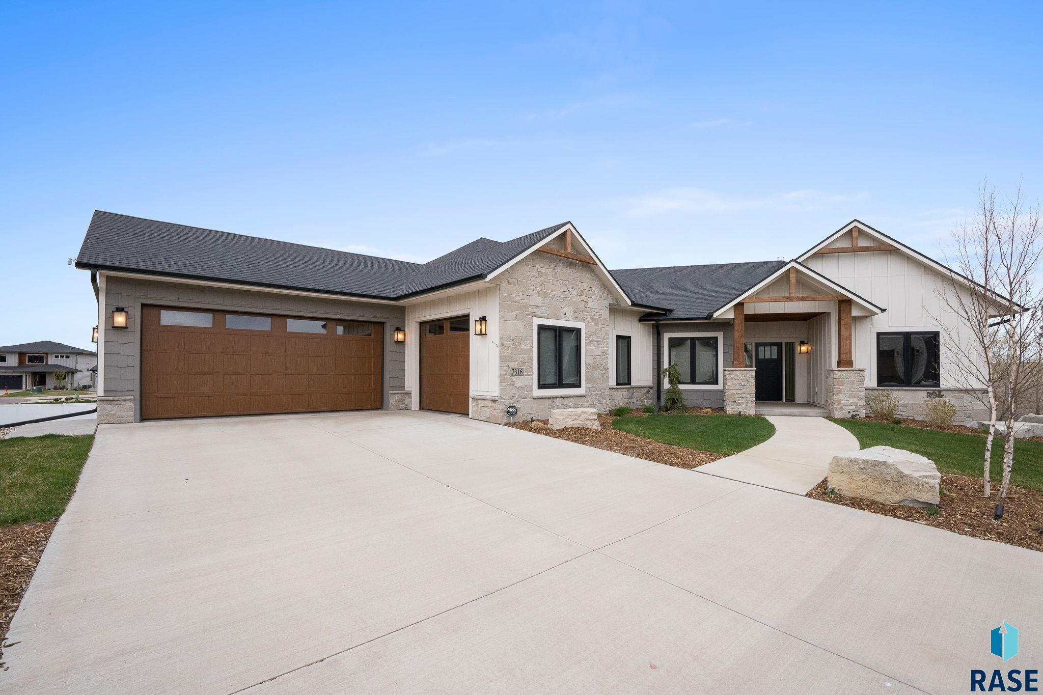 7316 E Misty Knoll Cir Circle, Sioux Falls, New Jersey image 1