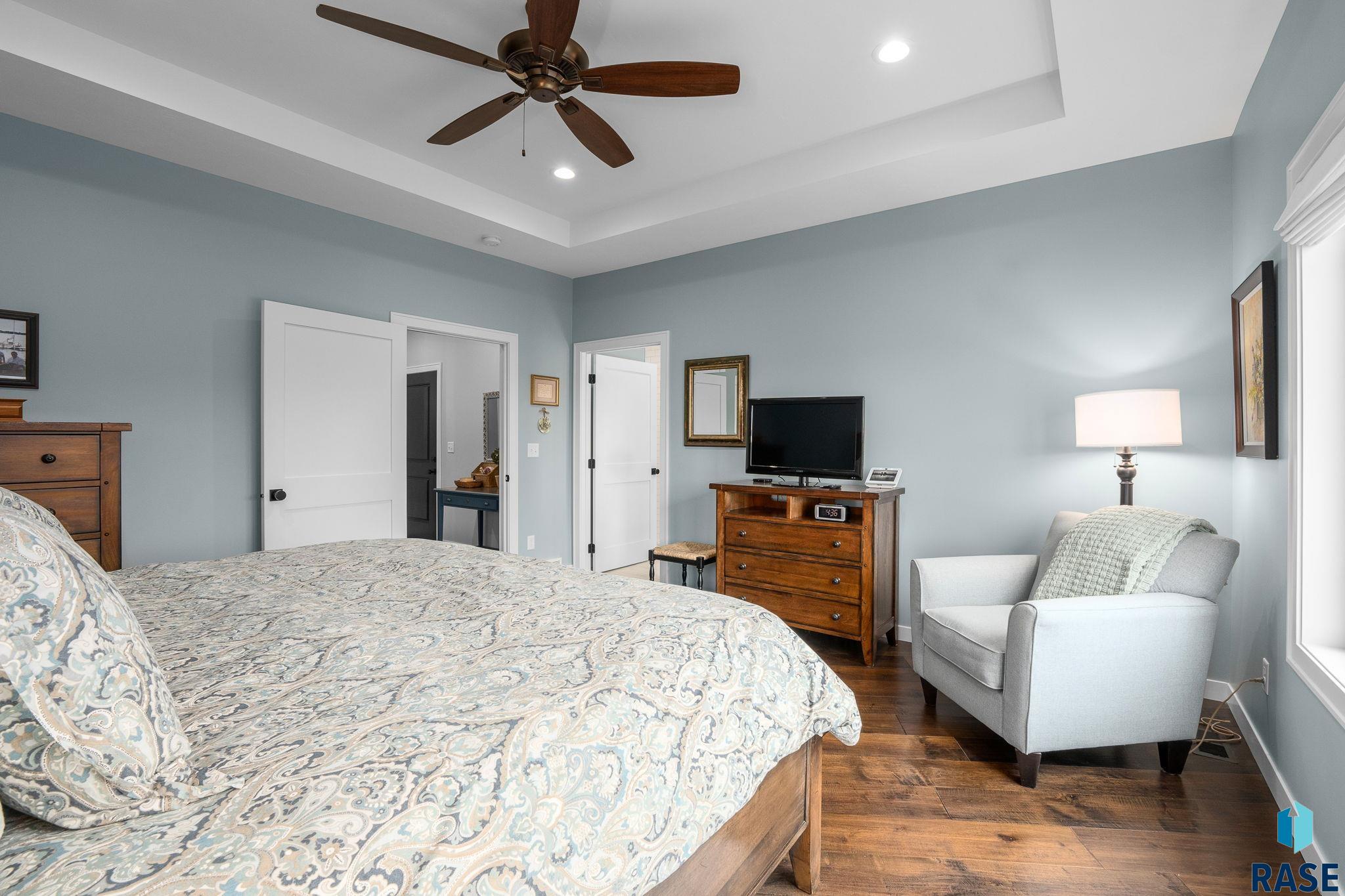7316 E Misty Knoll Cir Circle, Sioux Falls, New Jersey image 35