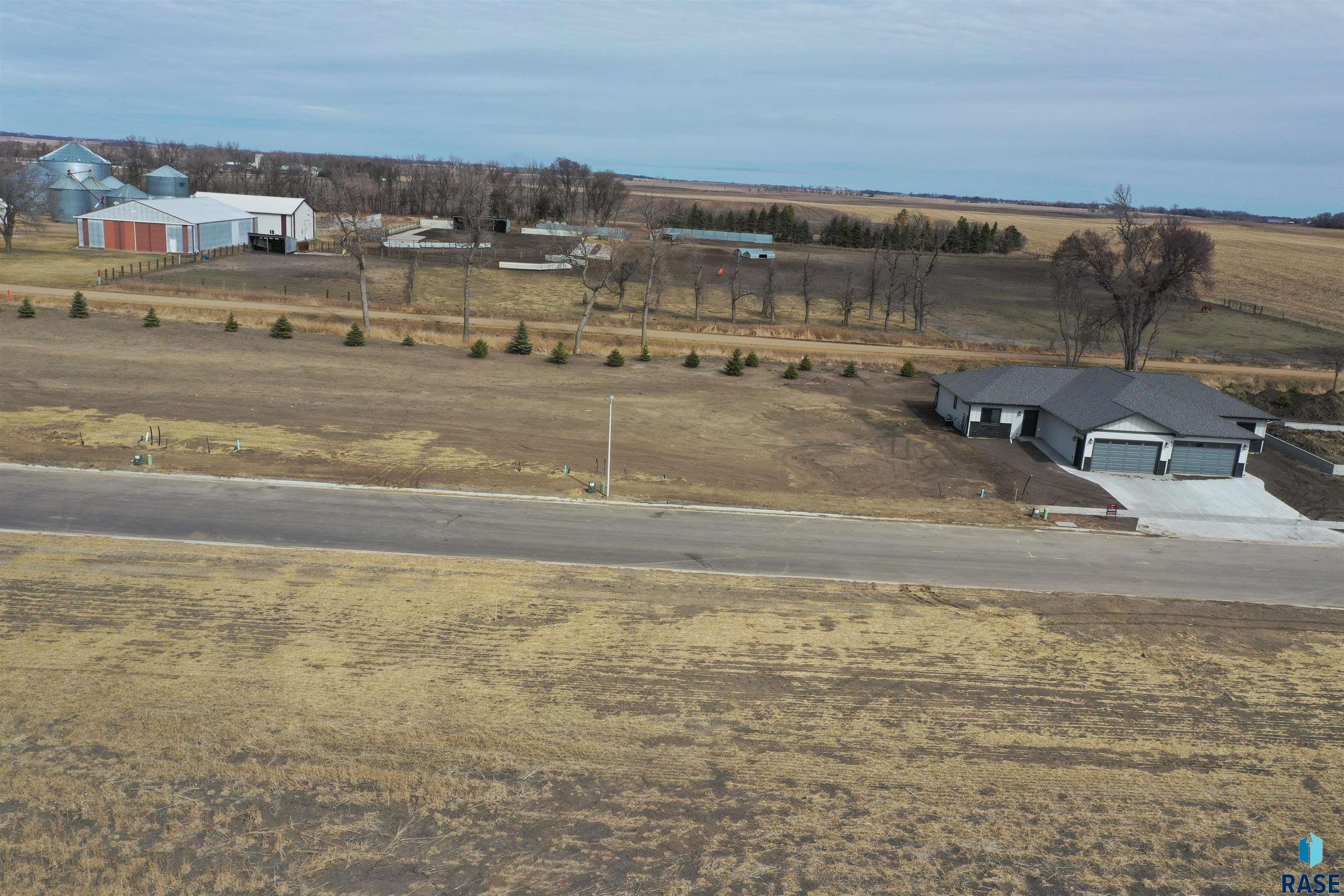 612 Harter Dr Drive, Madison, South Dakota image 3