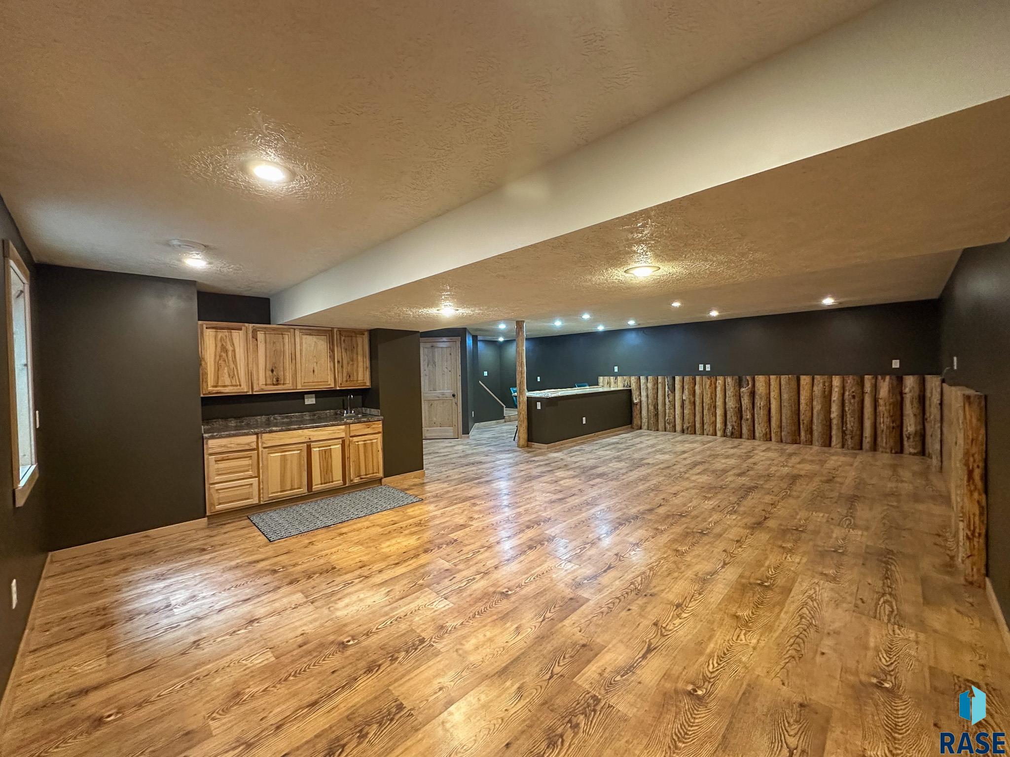 302 E 7th St Street, Hills, Minnesota image 35