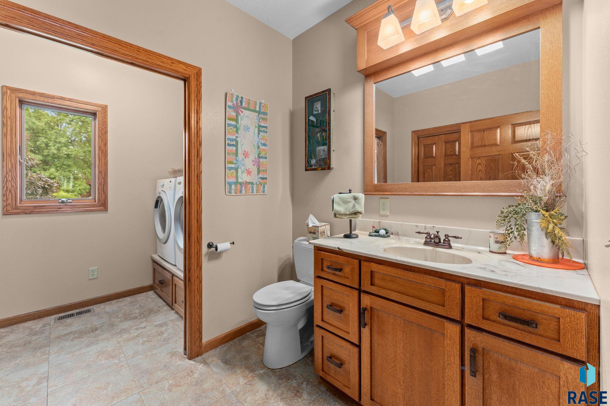 George, Iowa 51237, United States, 5 Bedrooms Bedrooms, ,3 BathroomsBathrooms,Residential,Active,164187