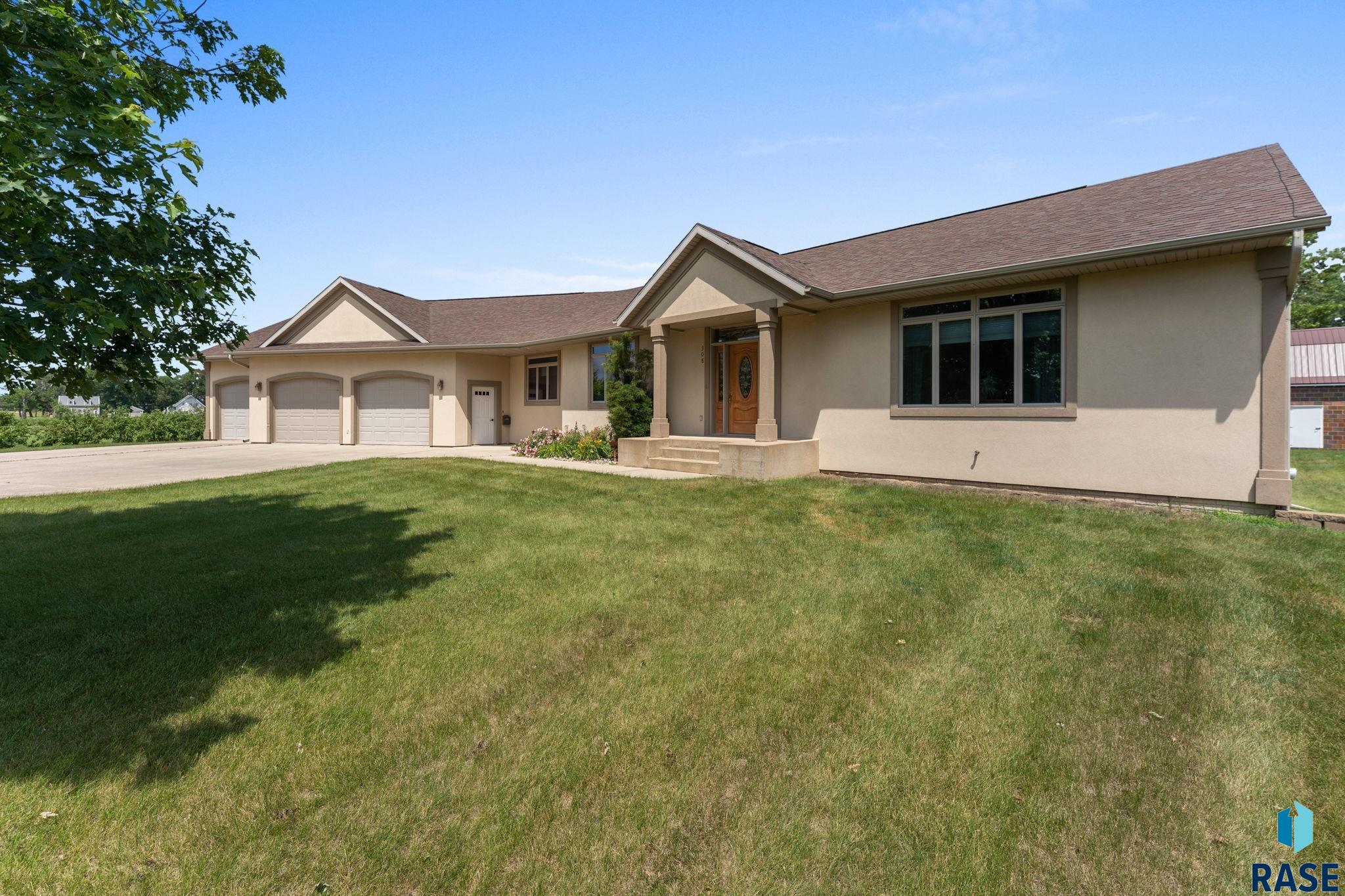 George, Iowa 51237, United States, 5 Bedrooms Bedrooms, ,3 BathroomsBathrooms,Residential,Active,164187