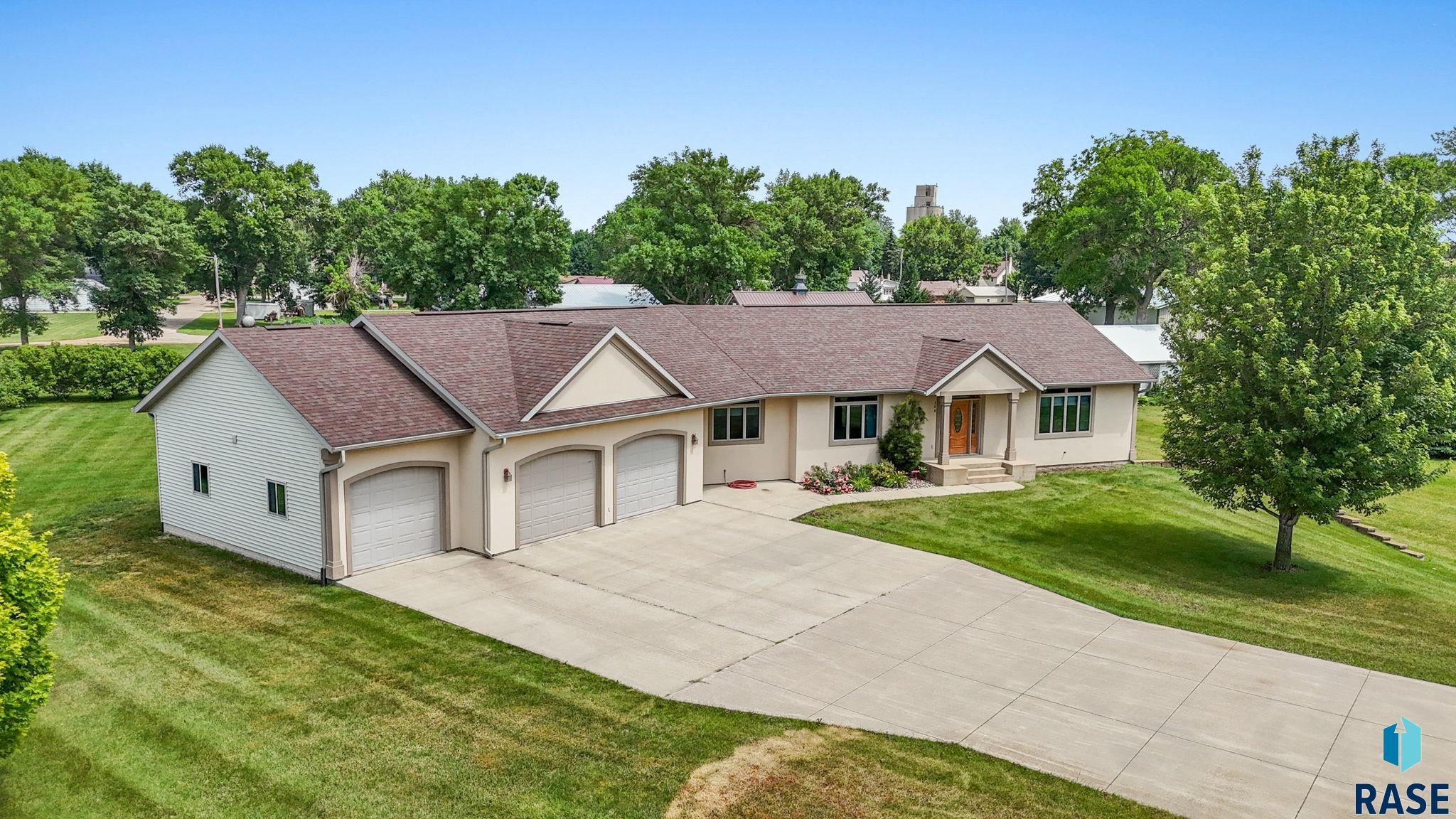 George, Iowa 51237, United States, 5 Bedrooms Bedrooms, ,3 BathroomsBathrooms,Residential,Active,164187