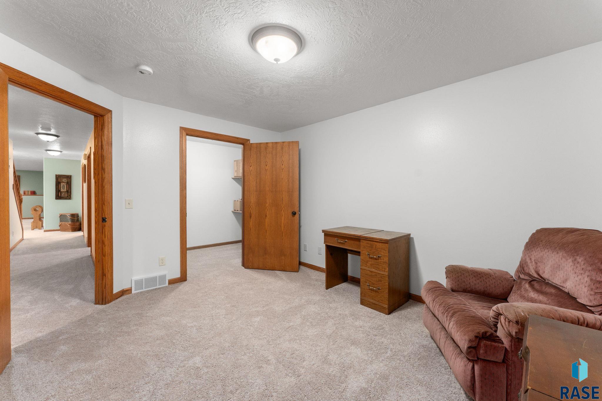 George, Iowa 51237, United States, 5 Bedrooms Bedrooms, ,3 BathroomsBathrooms,Residential,Active,164187