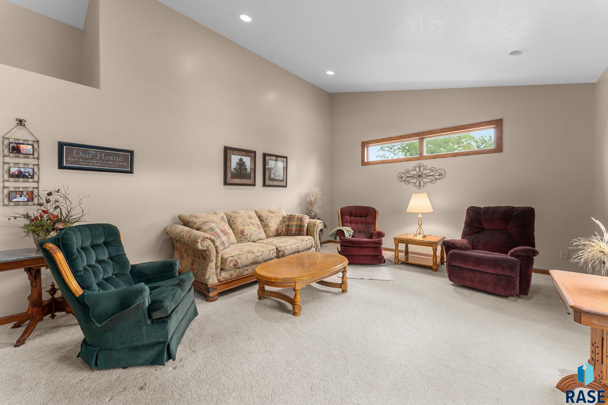 George, Iowa 51237, United States, 5 Bedrooms Bedrooms, ,3 BathroomsBathrooms,Residential,Active,164187